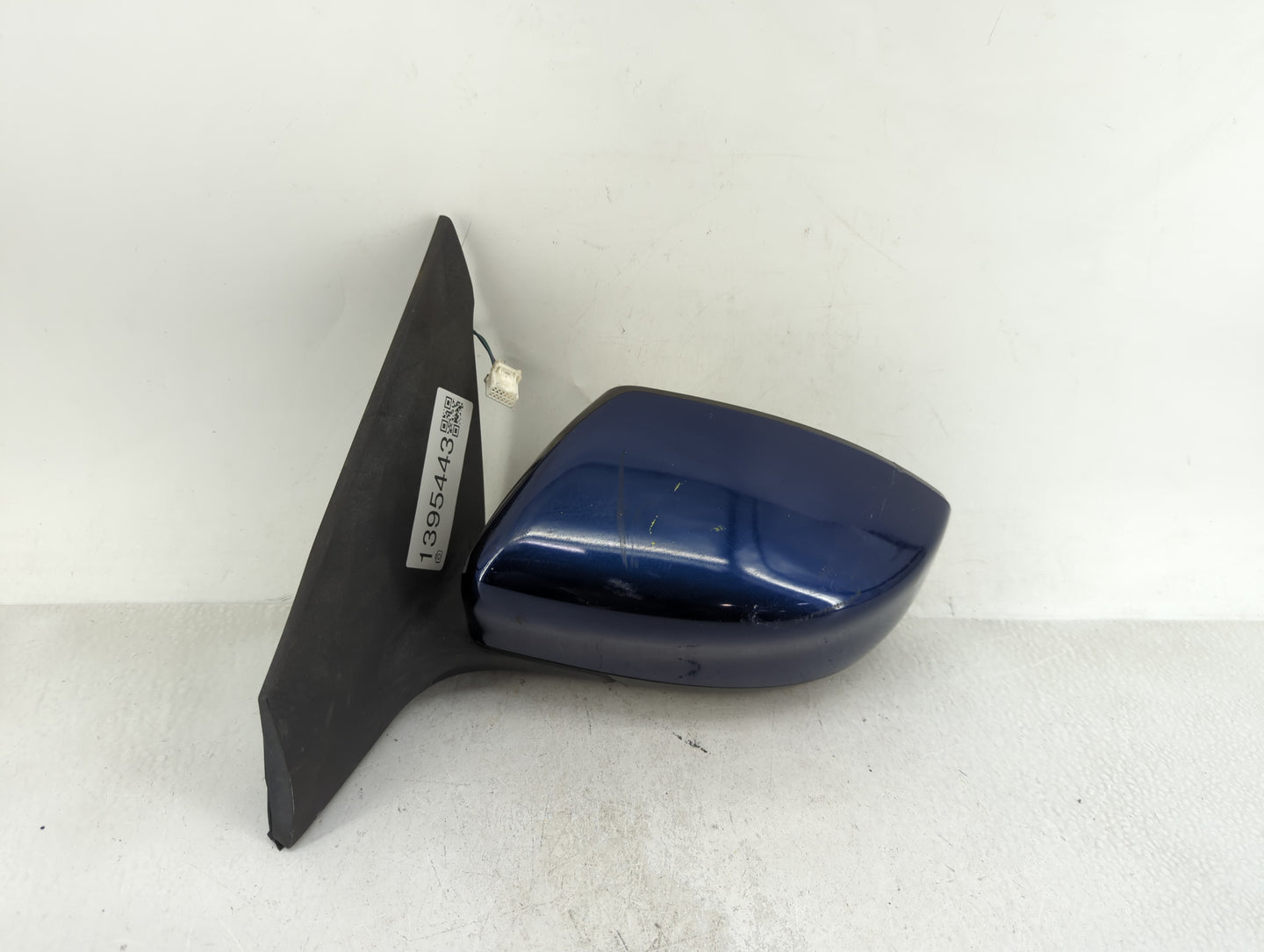 2016-2019 Nissan Sentra Driver Side View Mirror - Left Door Mirror OEM Used - Oemusedautoparts1.com