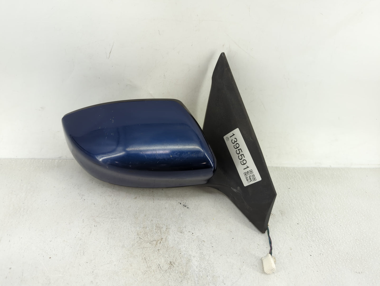 2016-2019 Nissan Sentra Passenger Side View Mirror - Right Door Mirror OEM Used - Oemusedautoparts1.com
