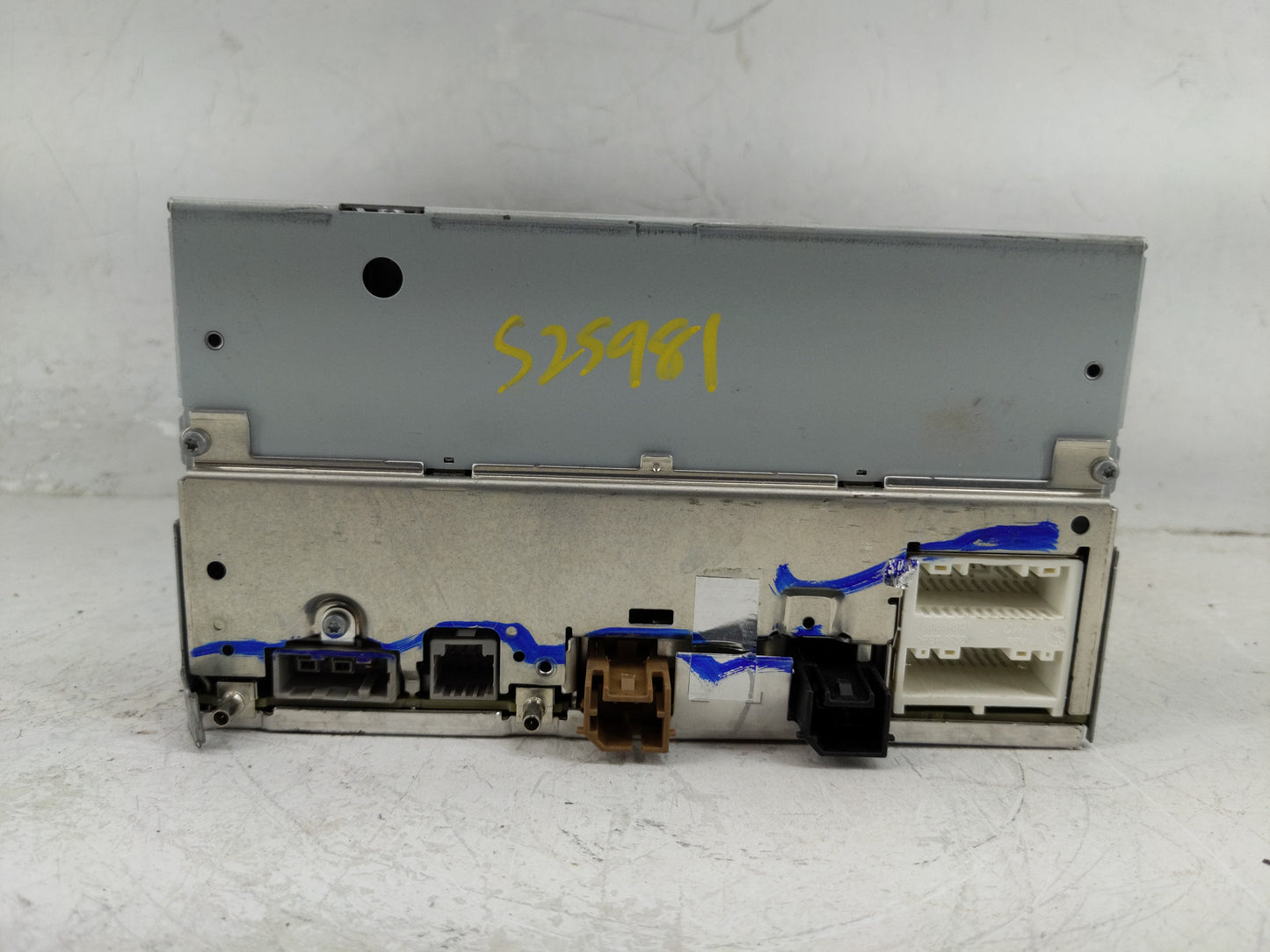 2016 Nissan Sentra Radio AM FM Cd Player Receiver Replacement P/N:259154AF0A 7 612 051 343 Fits OEM Used Auto Parts - Oemuse