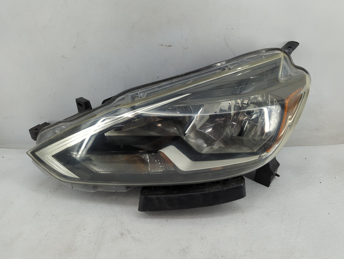 2016-2019 Nissan Sentra Driver Left Oem Head Light Headlight Lamp - Oemusedautoparts1.com