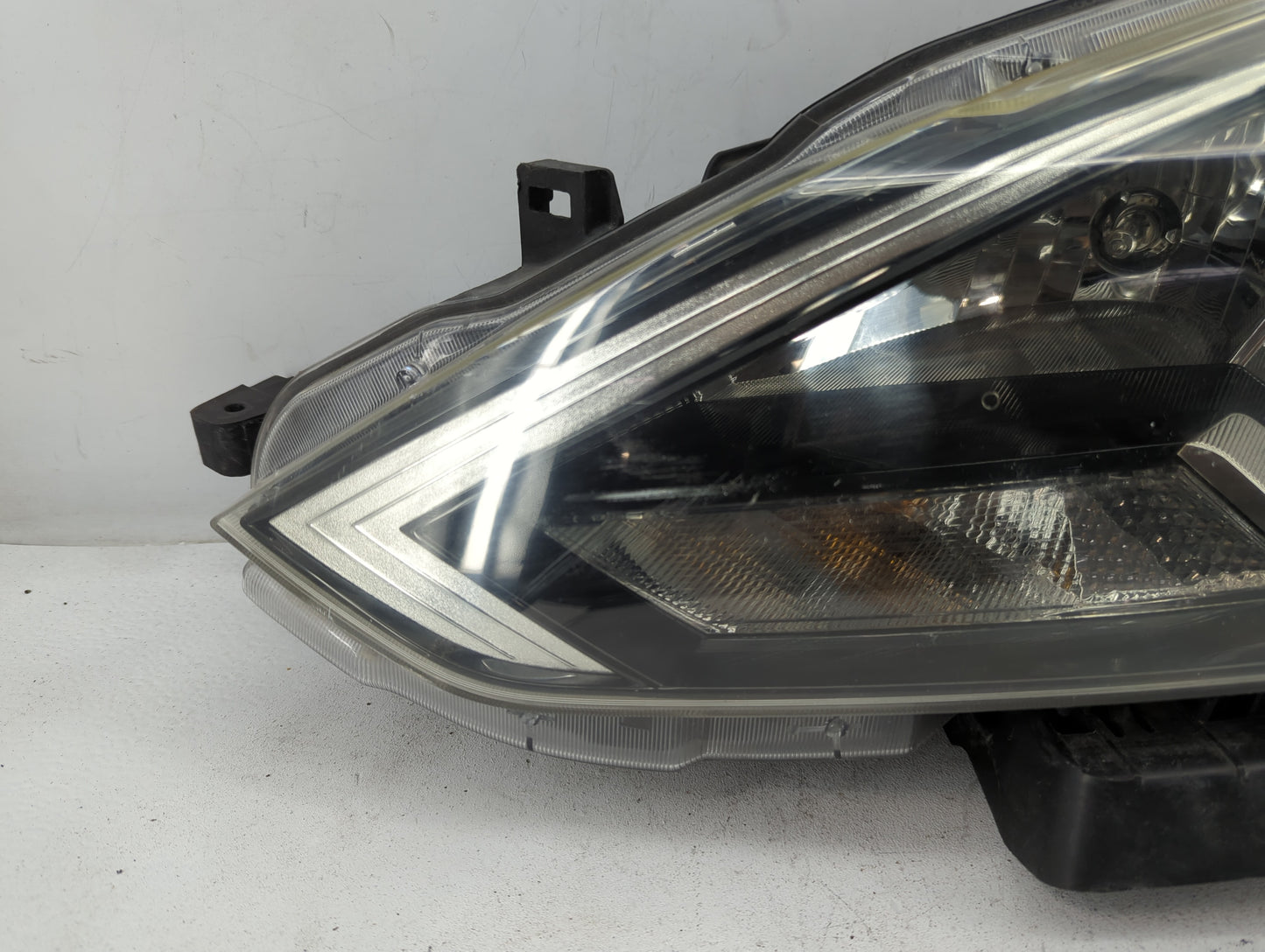 2016-2019 Nissan Sentra Driver Left Oem Head Light Headlight Lamp - Oemusedautoparts1.com
