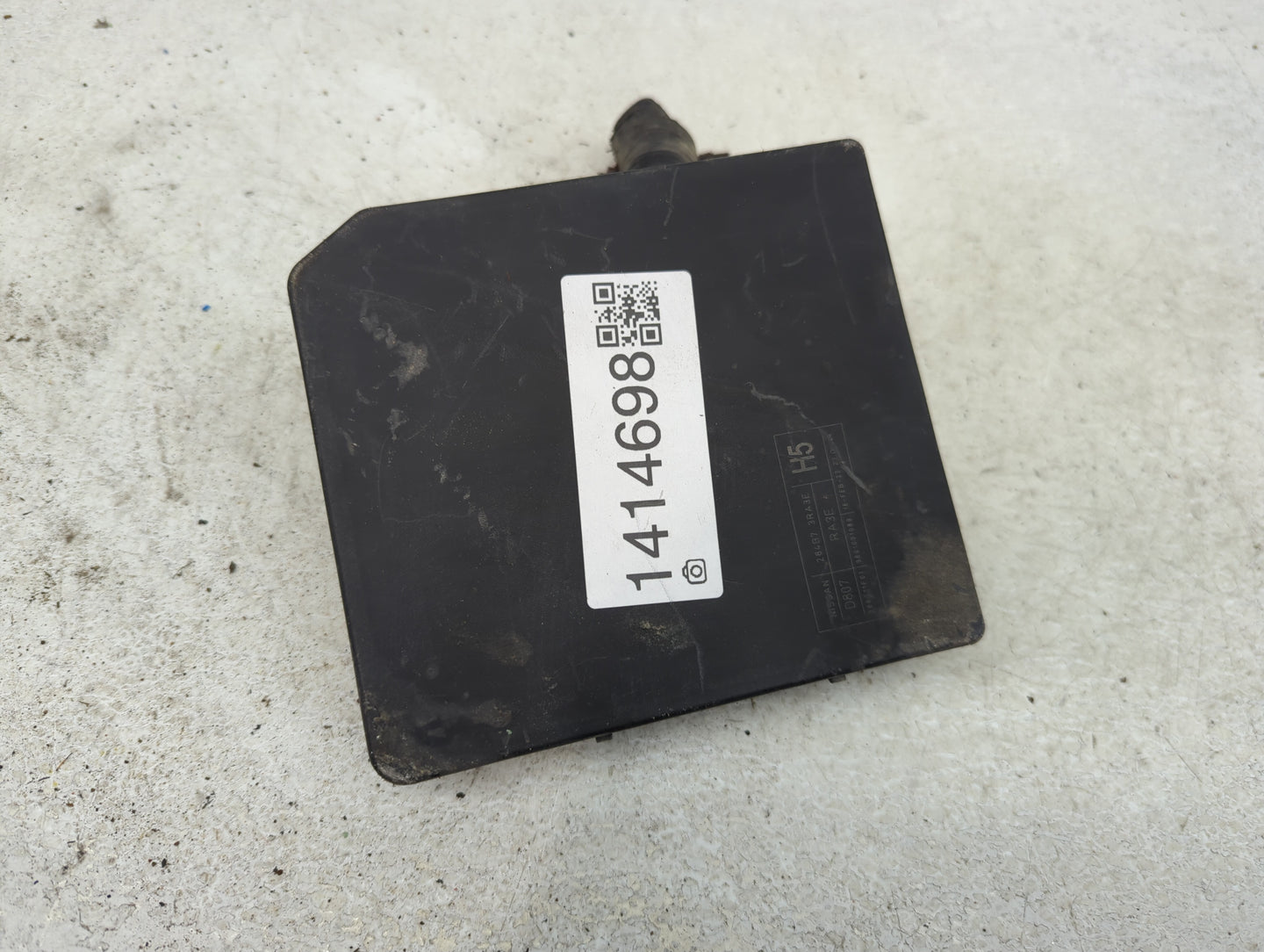2013-2019 Nissan Sentra Fusebox Fuse Box Panel Relay Module Fits Fits 2013 2014 2015 2016 2017 2018 2019 OEM Used Auto Parts