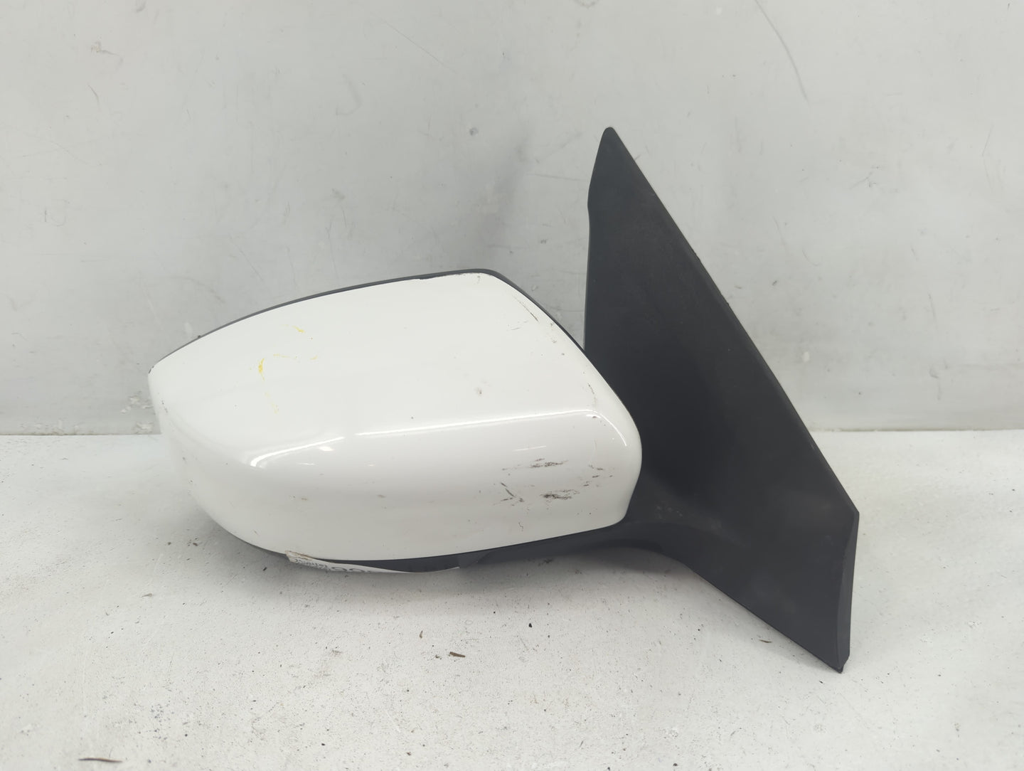2016-2019 Nissan Sentra Passenger Side View Mirror - Right Door Mirror OEM Used - Oemusedautoparts1.com