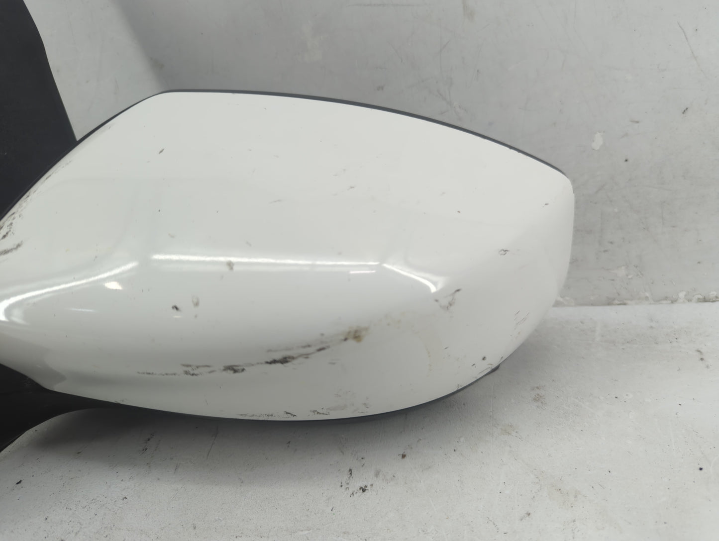 2016-2019 Nissan Sentra Driver Side View Mirror - Left Door Mirror OEM Used - Oemusedautoparts1.com
