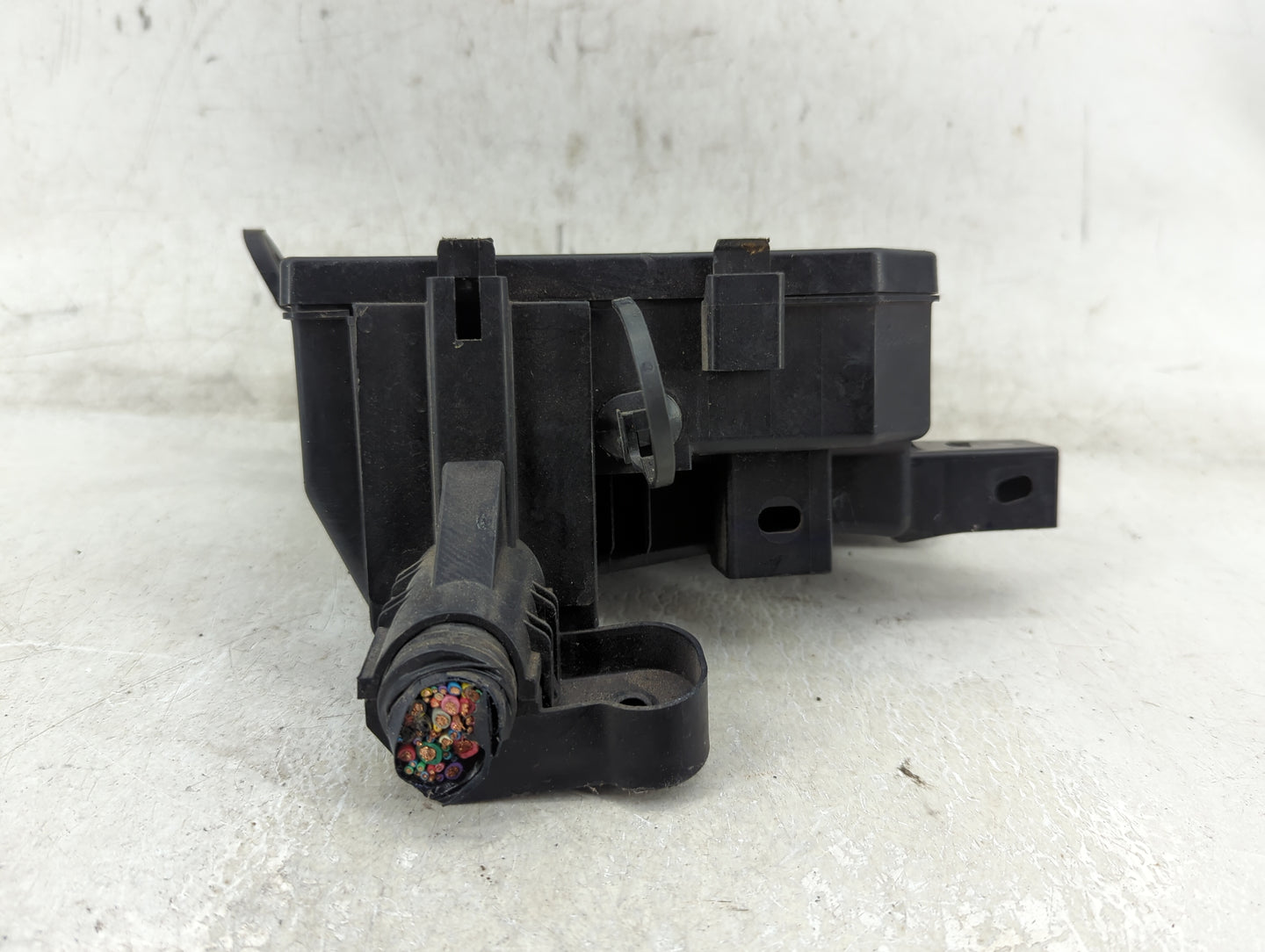 2013-2019 Nissan Sentra Fusebox Fuse Box Panel Relay Module P/N:284B7 3RA1B Fits Fits 2013 2014 2015 2016 2017 2018 2019 OEM