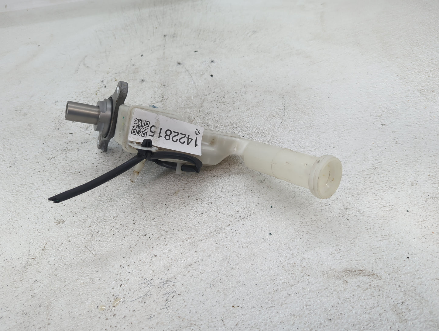 2013-2019 Nissan Sentra Brake Master Cylinder 1422815 - Oemusedautoparts1.com