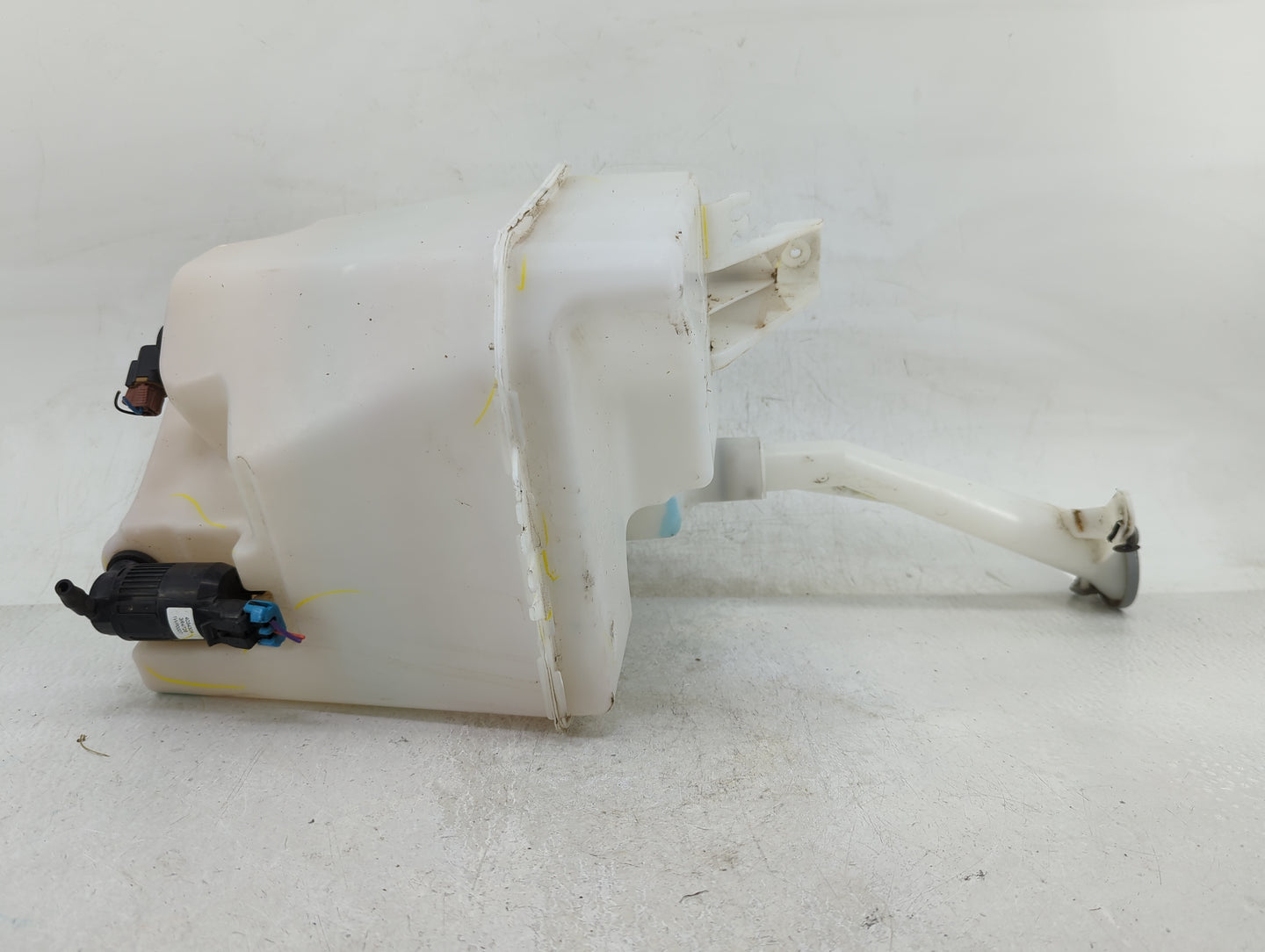 2016-2019 Nissan Sentra Windshield Washer Fluid Reservoir Bottle Oem - Oemusedautoparts1.com