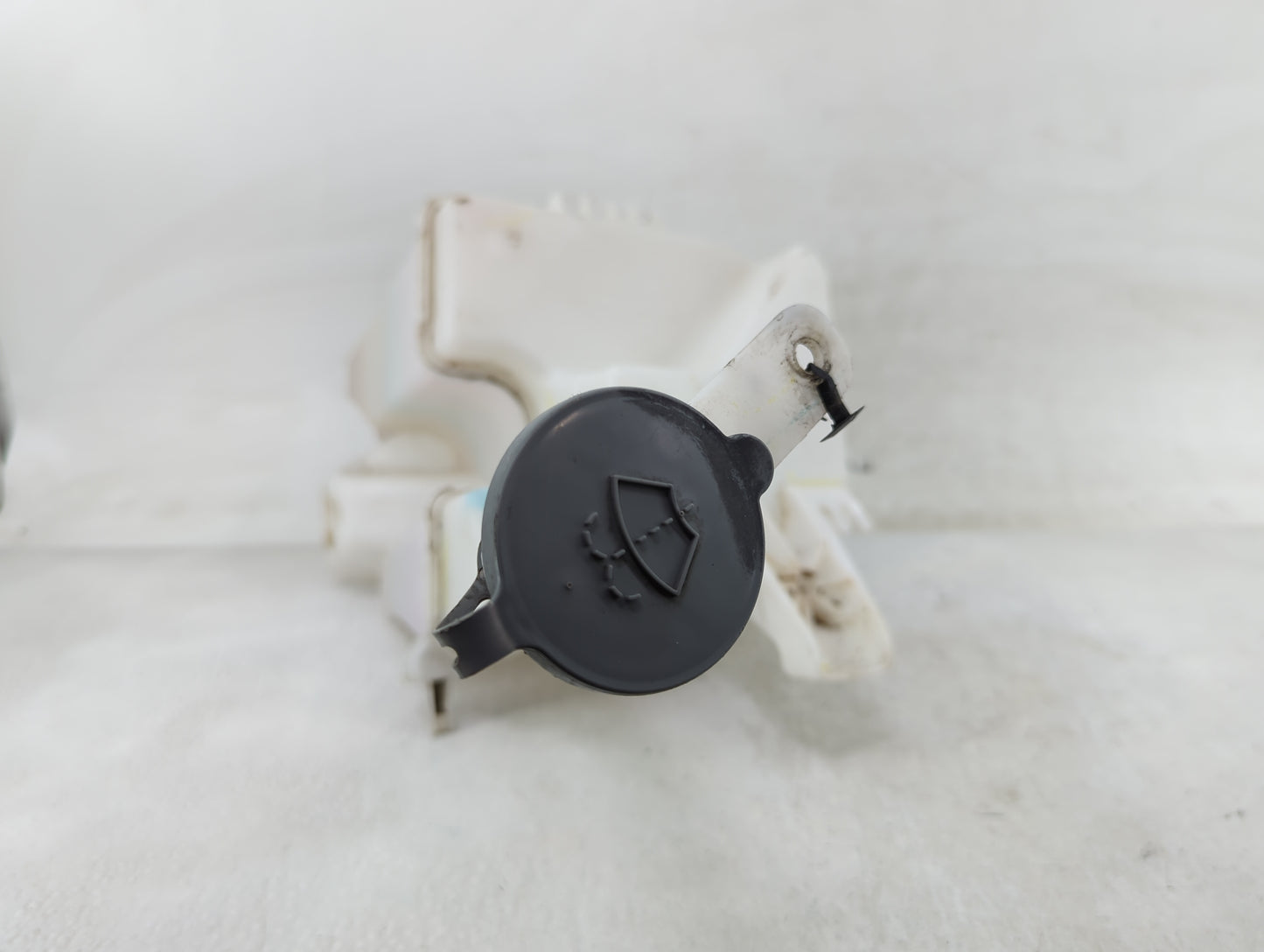 2016-2019 Nissan Sentra Windshield Washer Fluid Reservoir Bottle Oem - Oemusedautoparts1.com