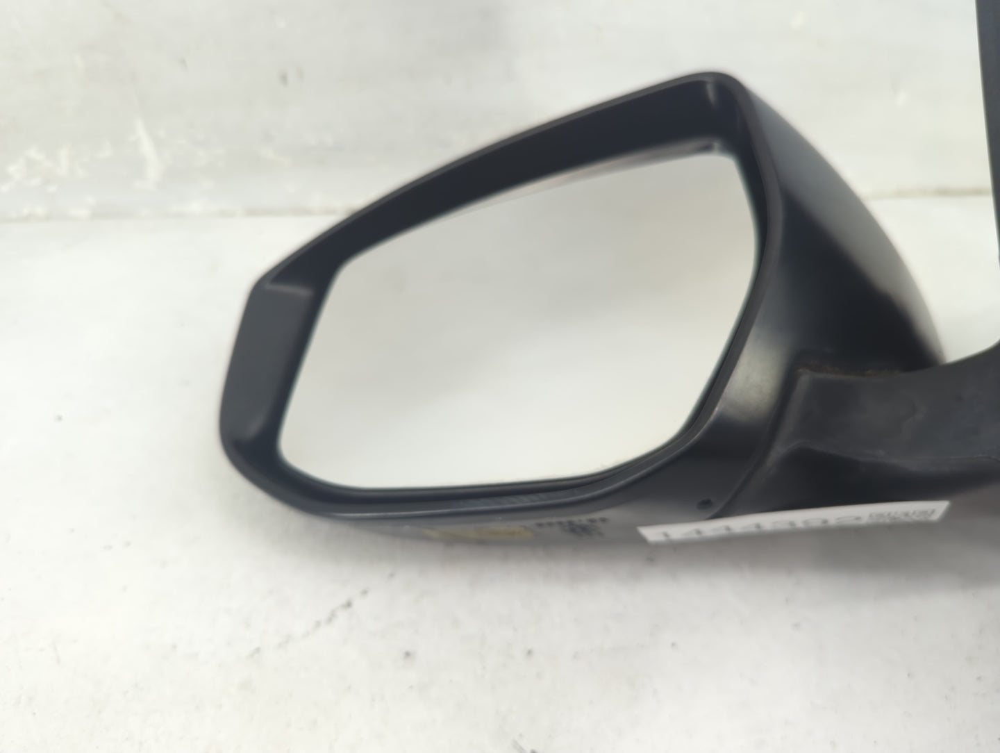 2016-2019 Nissan Sentra Driver Side View Mirror - Left Door Mirror OEM Used - Oemusedautoparts1.com
