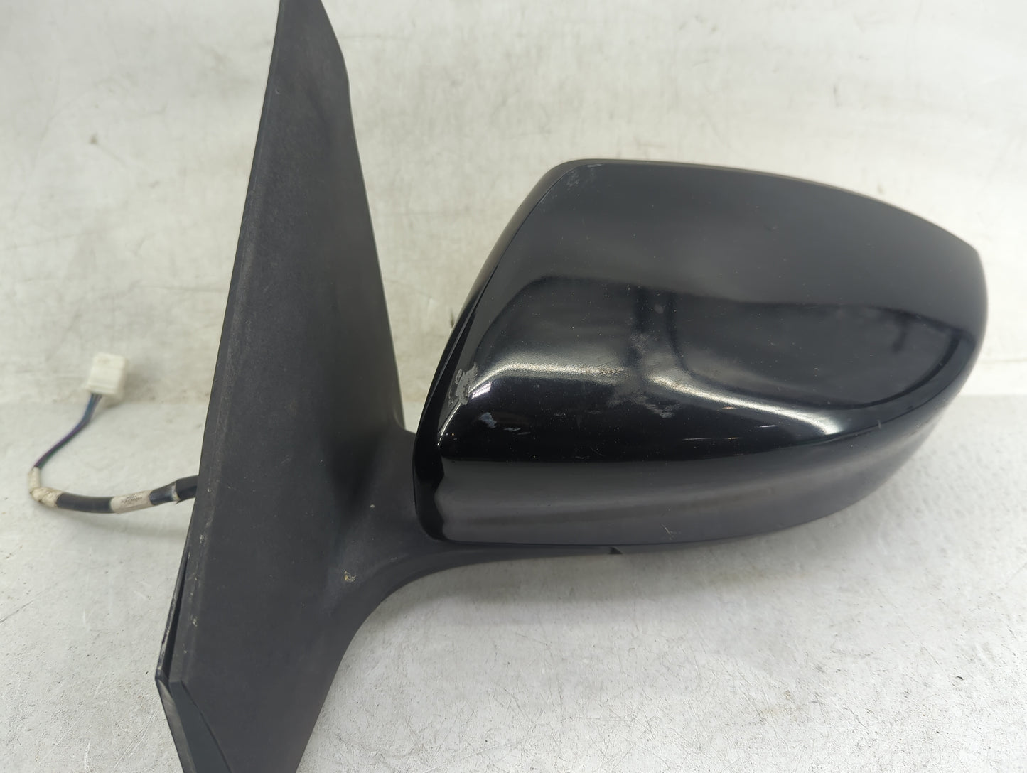 2016-2019 Nissan Sentra Driver Side View Mirror - Left Door Mirror OEM Used - Oemusedautoparts1.com
