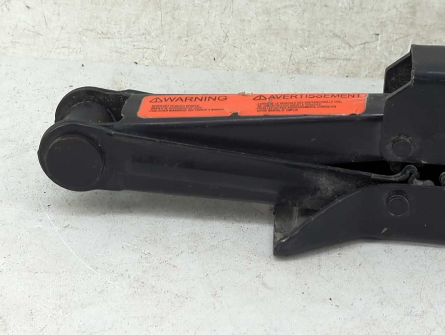 2016 Nissan Sentra Spare Scissor Car Jack 1460224 - Oemusedautoparts1.com