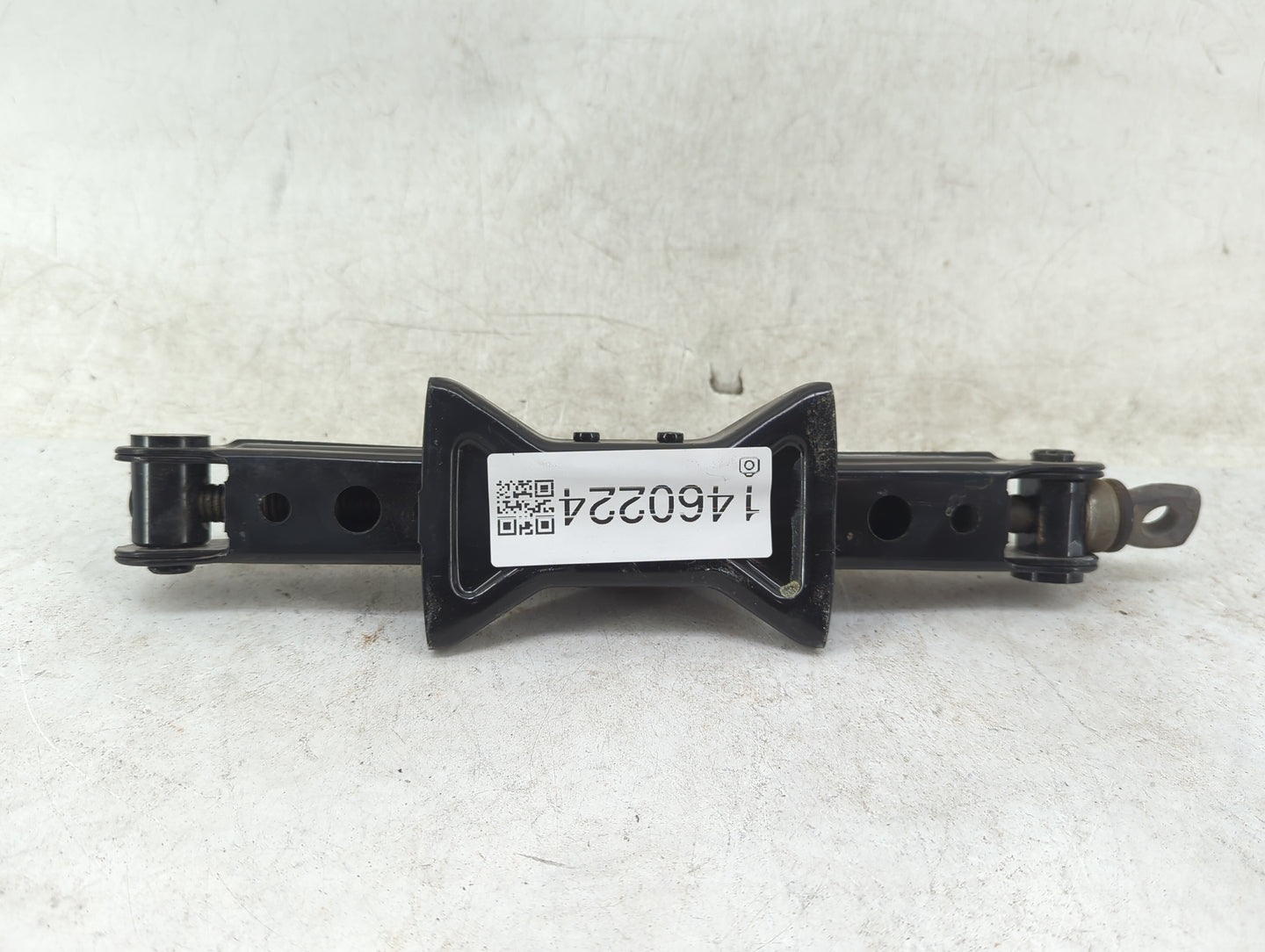 2016 Nissan Sentra Spare Scissor Car Jack 1460224 - Oemusedautoparts1.com