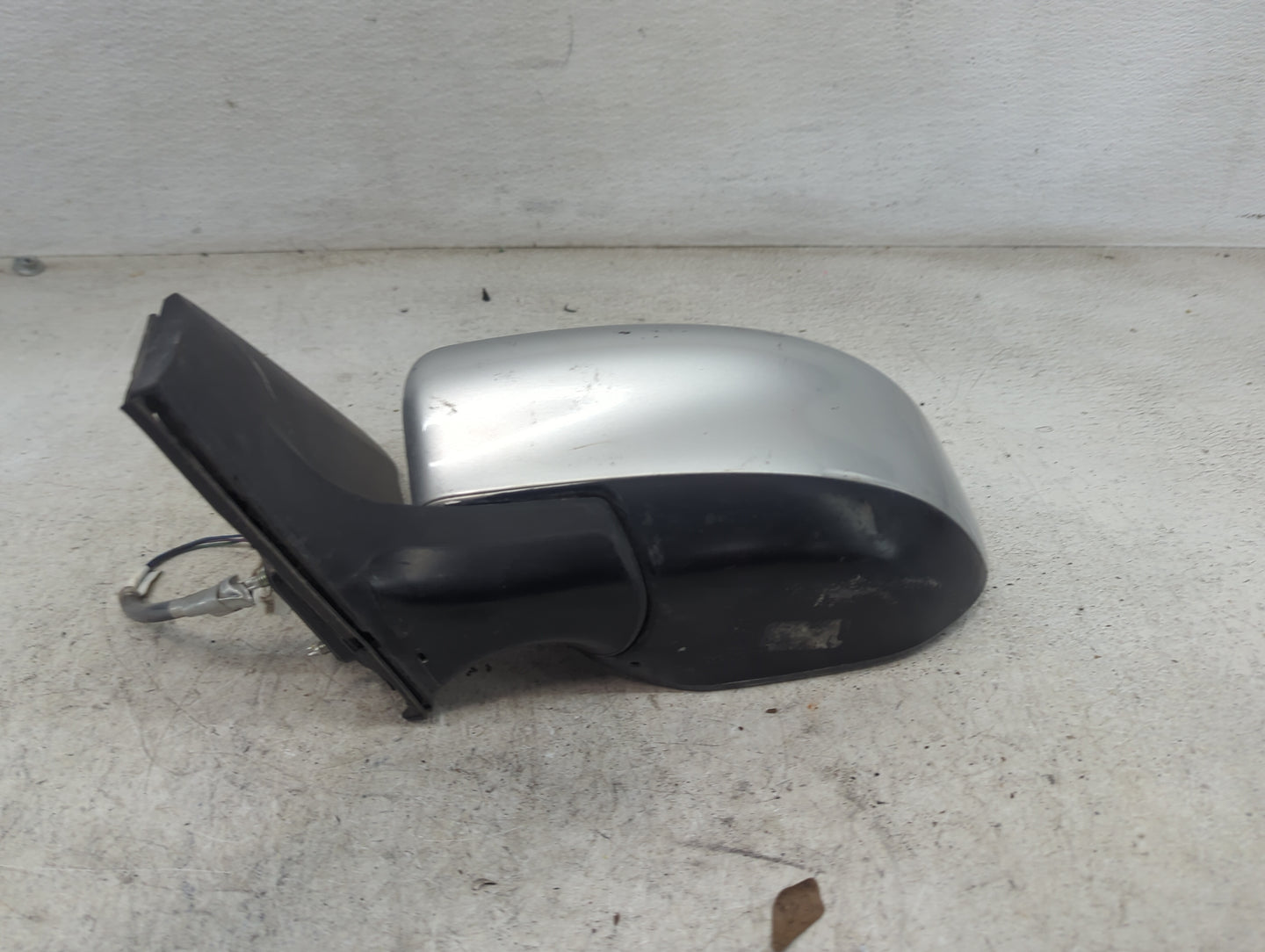 2016-2019 Nissan Sentra Driver Side View Mirror - Left Door Mirror OEM Used - Oemusedautoparts1.com