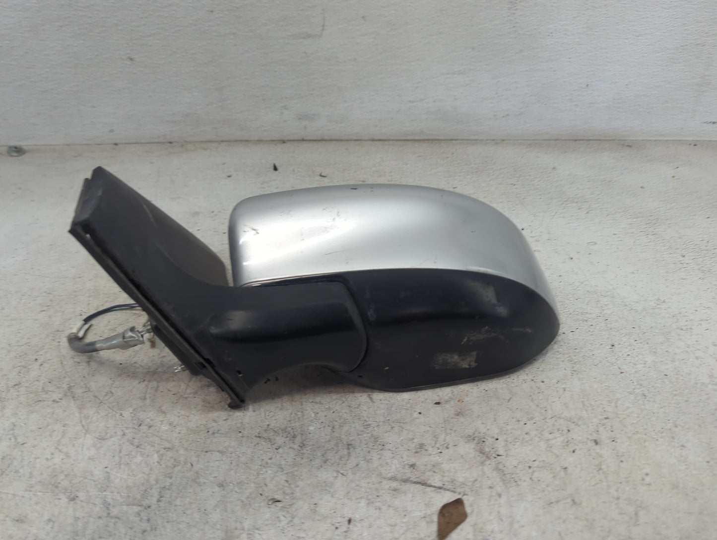 2016-2019 Nissan Sentra Driver Side View Mirror - Left Door Mirror OEM Used - Oemusedautoparts1.com