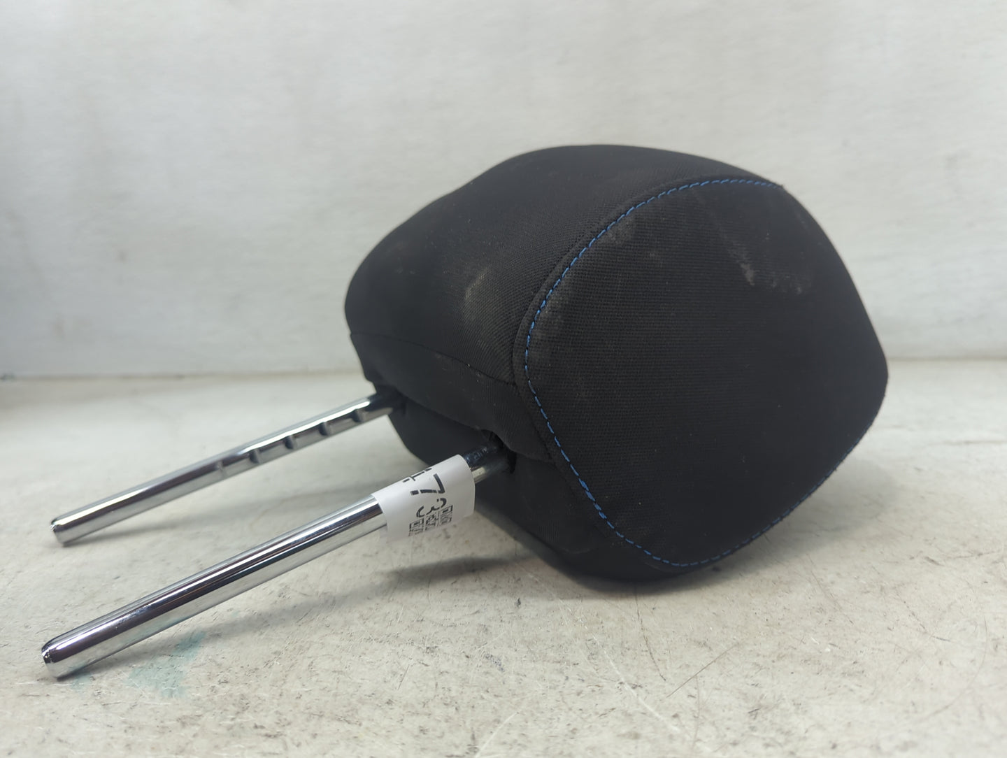 2016 Nissan Sentra Headrest Head Rest Front Driver Seat Black 1472473 - Oemusedautoparts1.com