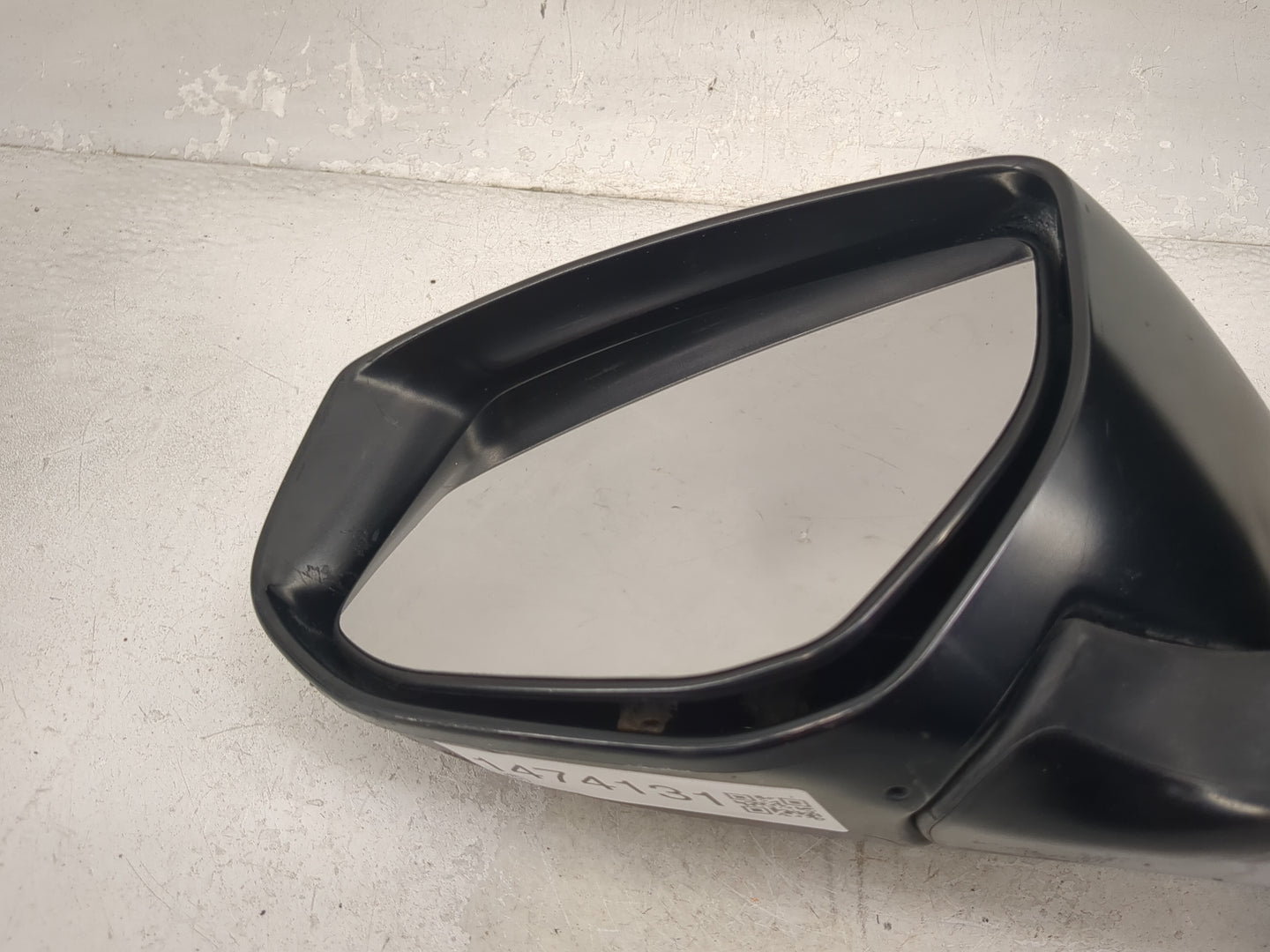 2016-2019 Nissan Sentra Driver Side View Mirror - Left Door Mirror OEM Used - Oemusedautoparts1.com