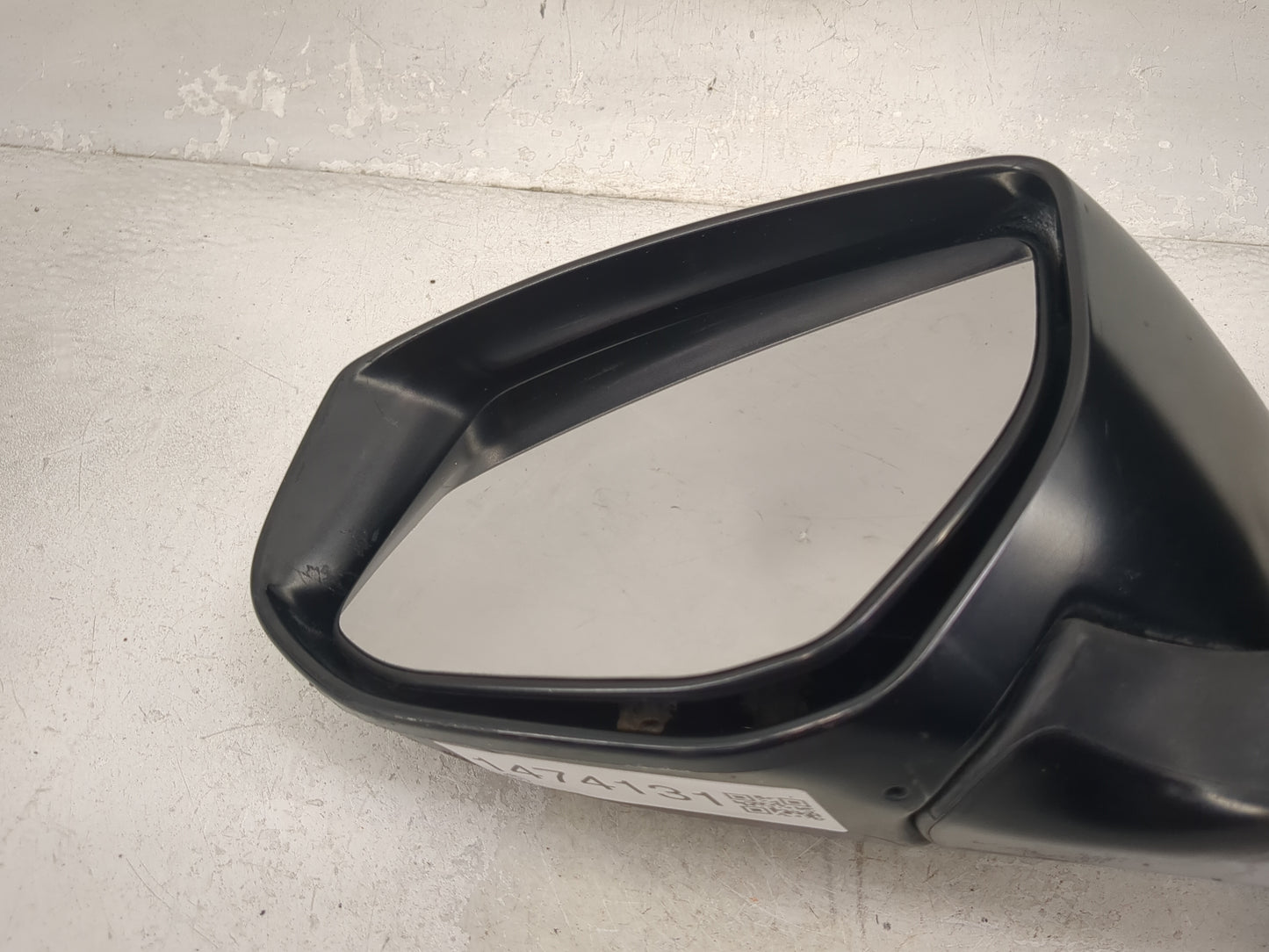 2016-2019 Nissan Sentra Driver Side View Mirror - Left Door Mirror OEM Used - Oemusedautoparts1.com