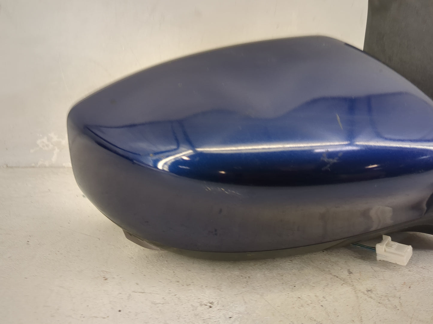 2016-2019 Nissan Sentra Passenger Side View Mirror - Right Door Mirror OEM Used - Oemusedautoparts1.com
