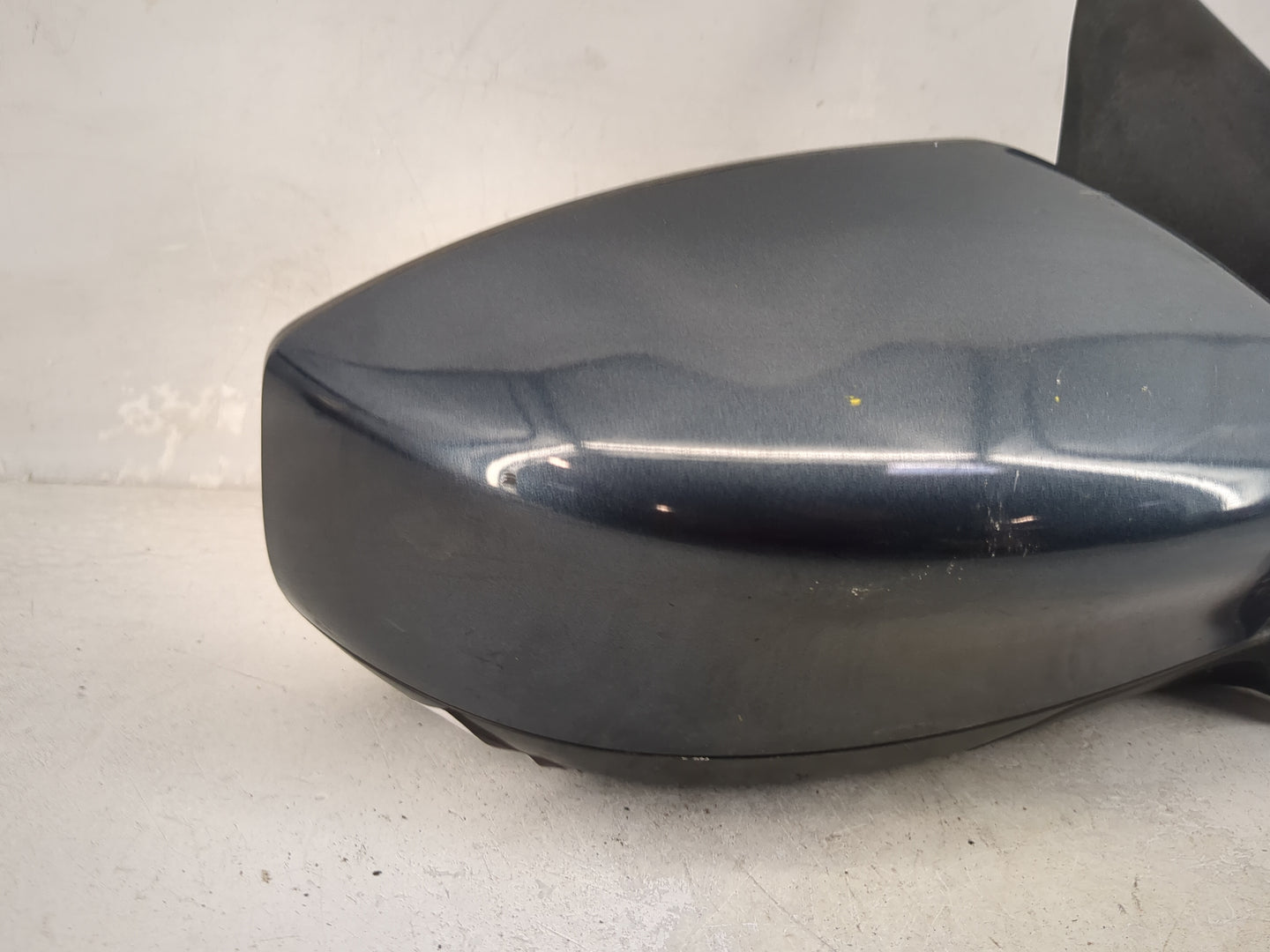 2016-2019 Nissan Sentra Passenger Side View Mirror - Right Door Mirror OEM Used - Oemusedautoparts1.com