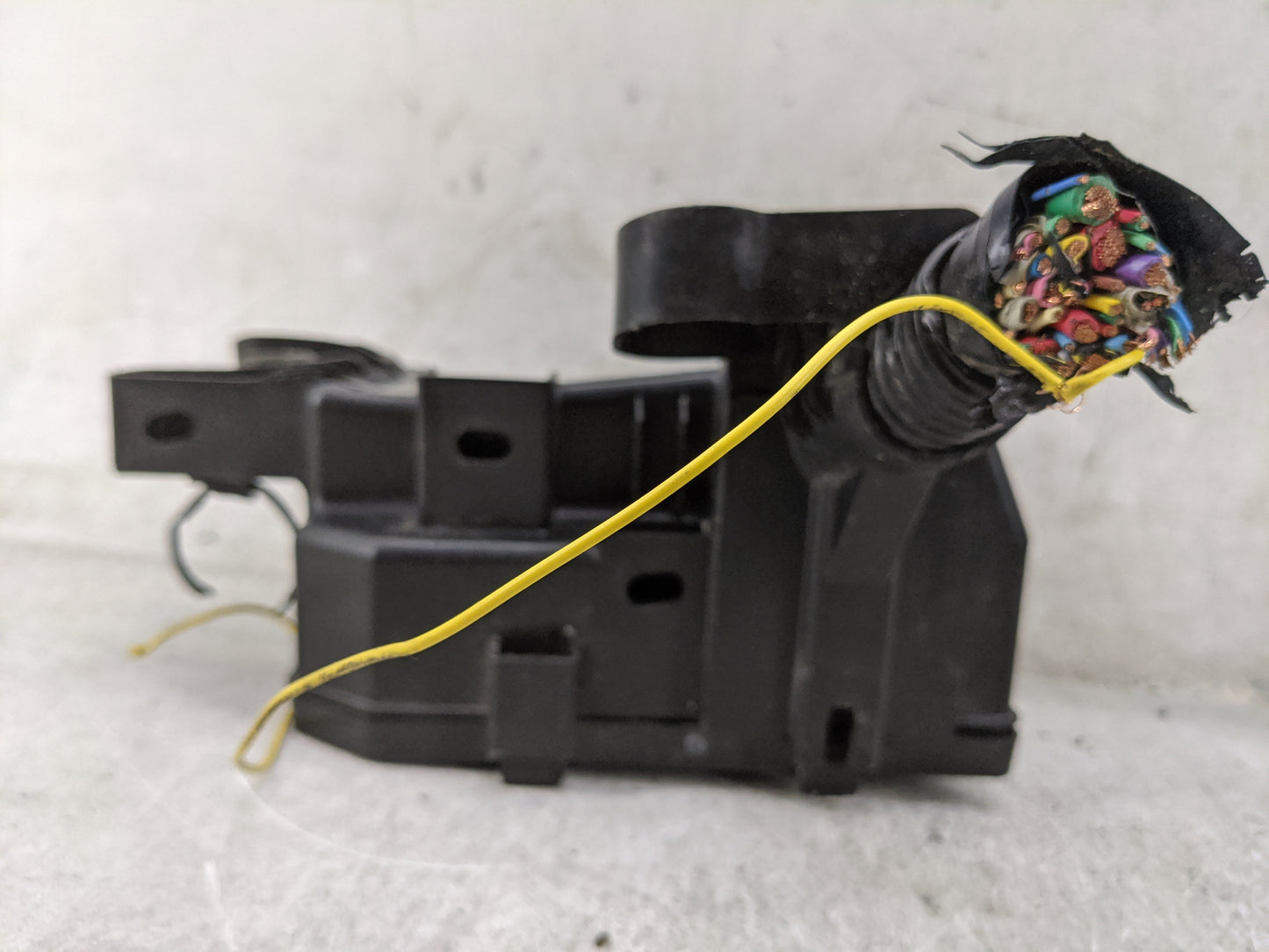 2013-2019 Nissan Sentra Fusebox Fuse Box Panel Relay Module P/N:284B7 3RA3B 8201019768 Fits OEM Used Auto Parts - Oemusedaut