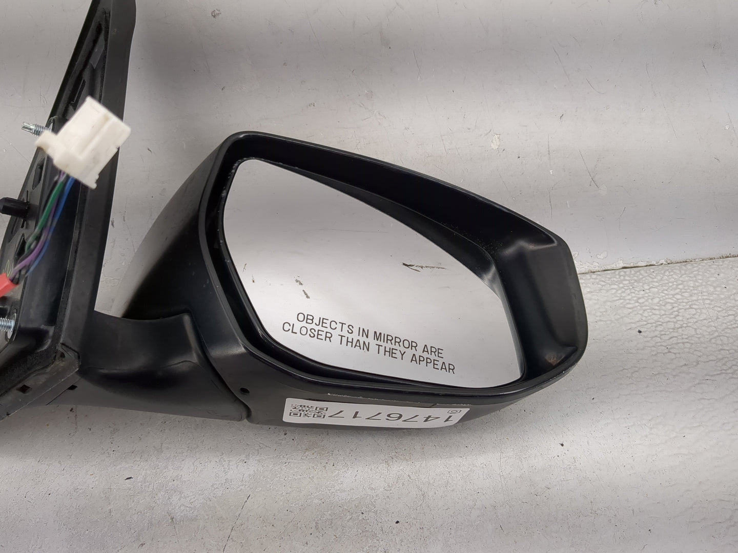2016-2019 Nissan Sentra Passenger Side View Mirror - Right Door Mirror OEM Used - Oemusedautoparts1.com
