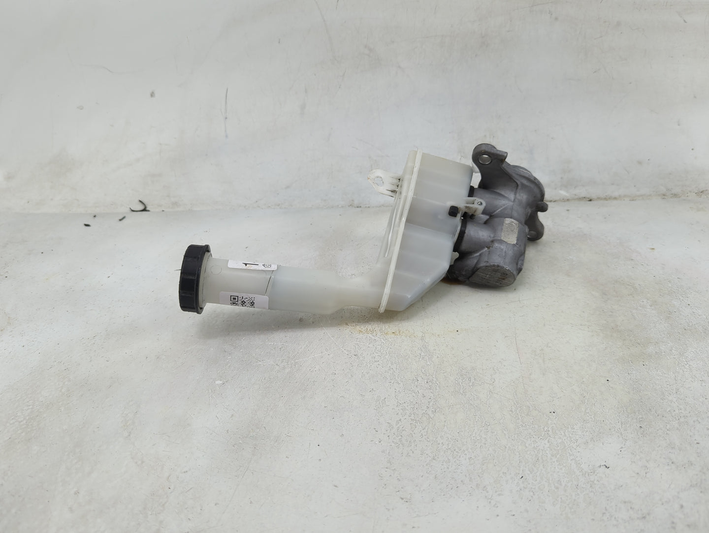 2013-2019 Nissan Sentra Brake Master Cylinder 1490178 - Oemusedautoparts1.com