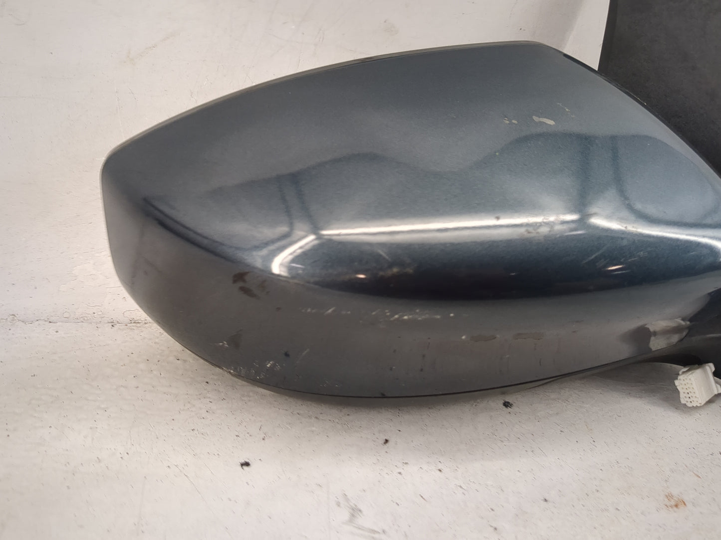 2016-2019 Nissan Sentra Passenger Side View Mirror - Right Door Mirror OEM Used - Oemusedautoparts1.com