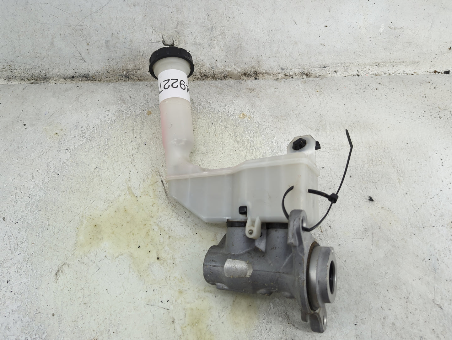 2013-2019 Nissan Sentra Brake Master Cylinder 1492270 - Oemusedautoparts1.com