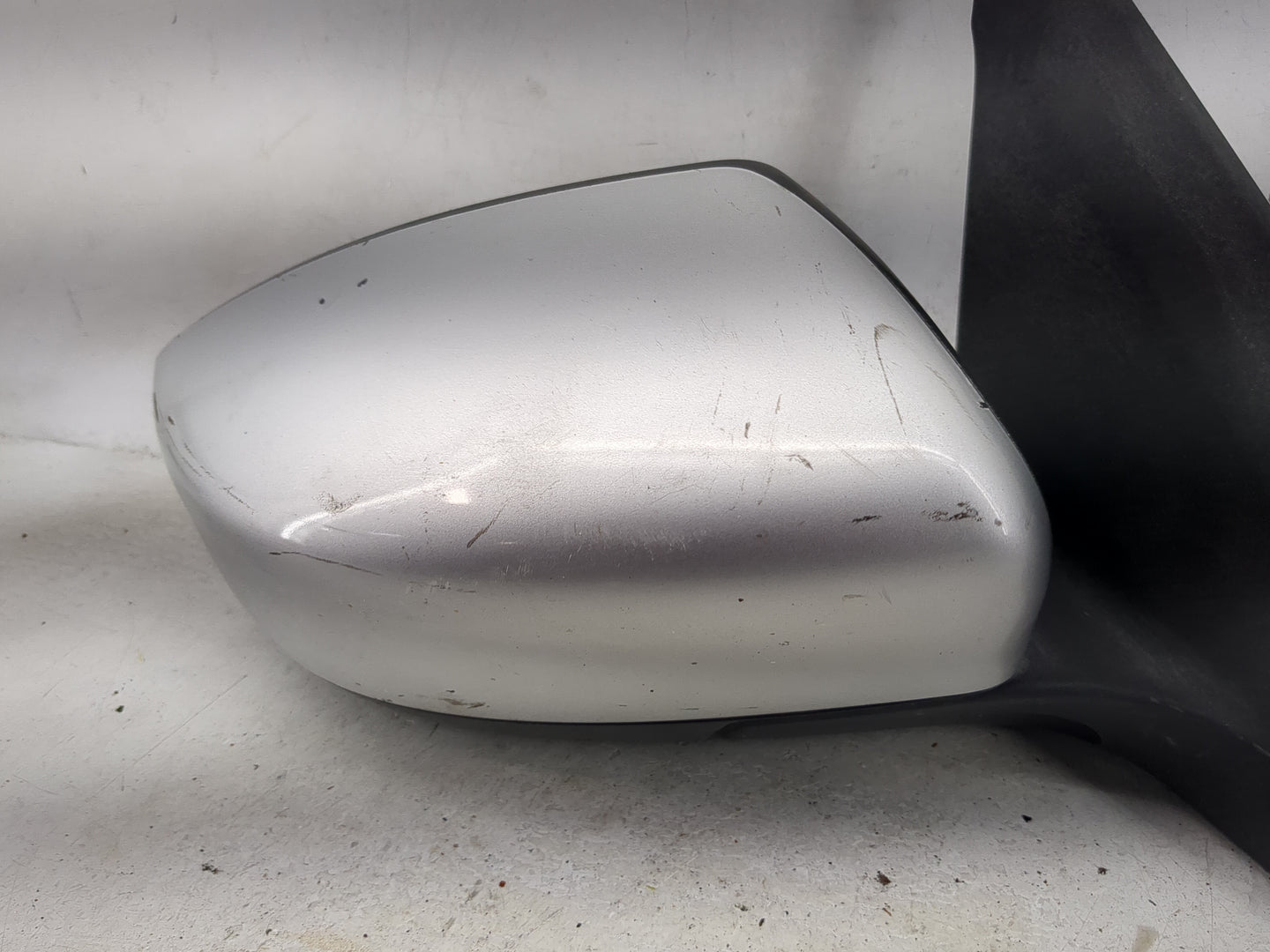 2016-2019 Nissan Sentra Passenger Side View Mirror - Right Door Mirror OEM Used - Oemusedautoparts1.com