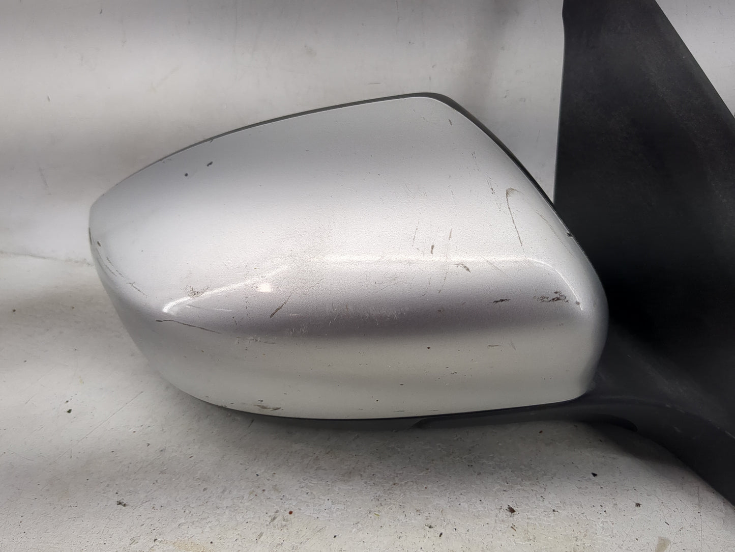 2016-2019 Nissan Sentra Passenger Side View Mirror - Right Door Mirror OEM Used - Oemusedautoparts1.com