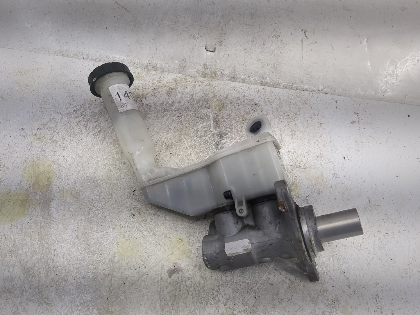 2013-2019 Nissan Sentra Brake Master Cylinder 1497288 - Oemusedautoparts1.com