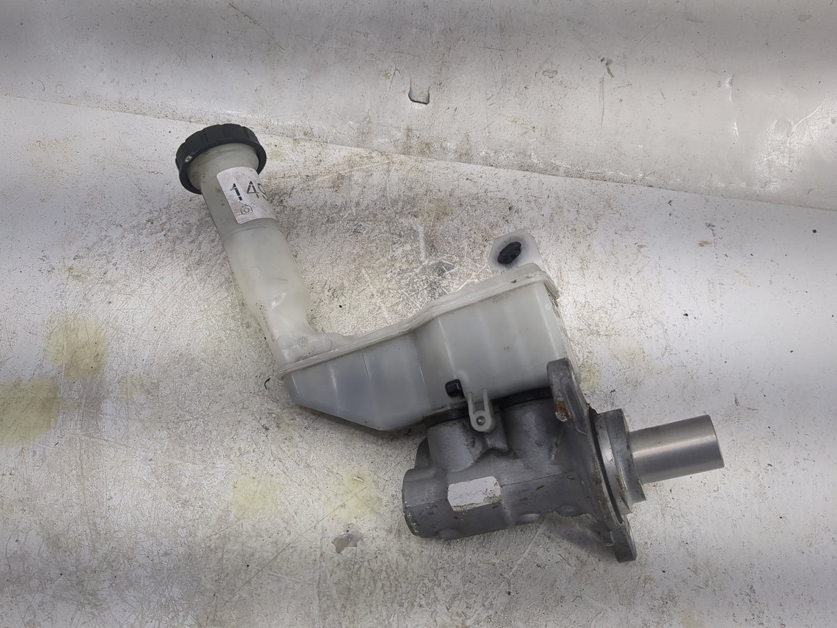 2013-2019 Nissan Sentra Brake Master Cylinder 1497288 - Oemusedautoparts1.com