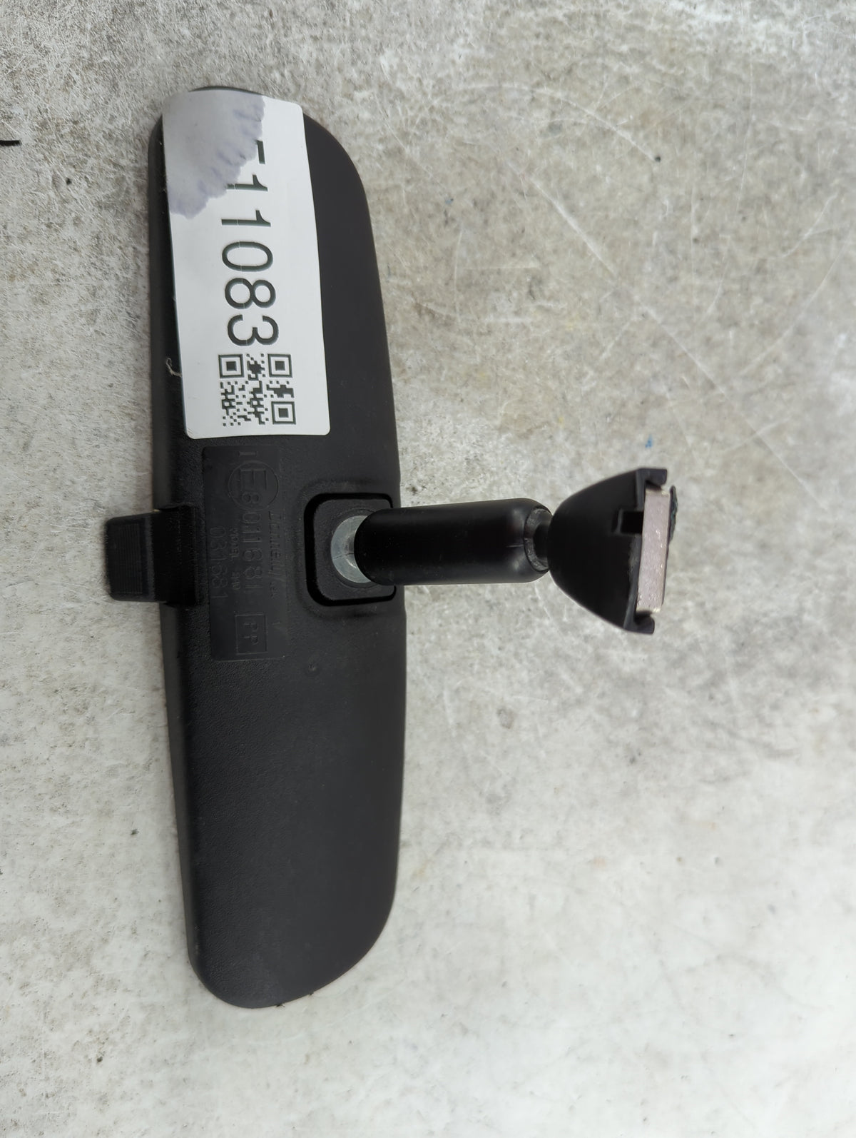 2016 Nissan Sentra Interior Rear View Mirror Replacement OEM P/N:E11 011681 E11 031681 Fits OEM Used Auto Parts - Oemusedaut
