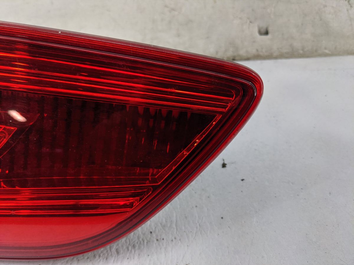 2016-2019 Nissan Sentra Passenger Right Side Deck Lid Mounted Tail Light 1520135 - Oemusedautoparts1.com