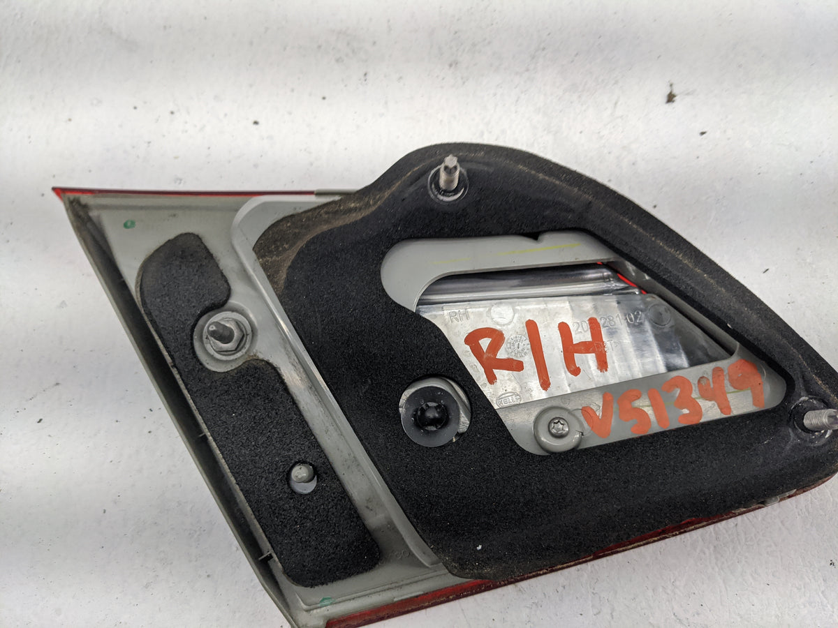 2016-2019 Nissan Sentra Passenger Right Side Deck Lid Mounted Tail Light 1520135 - Oemusedautoparts1.com