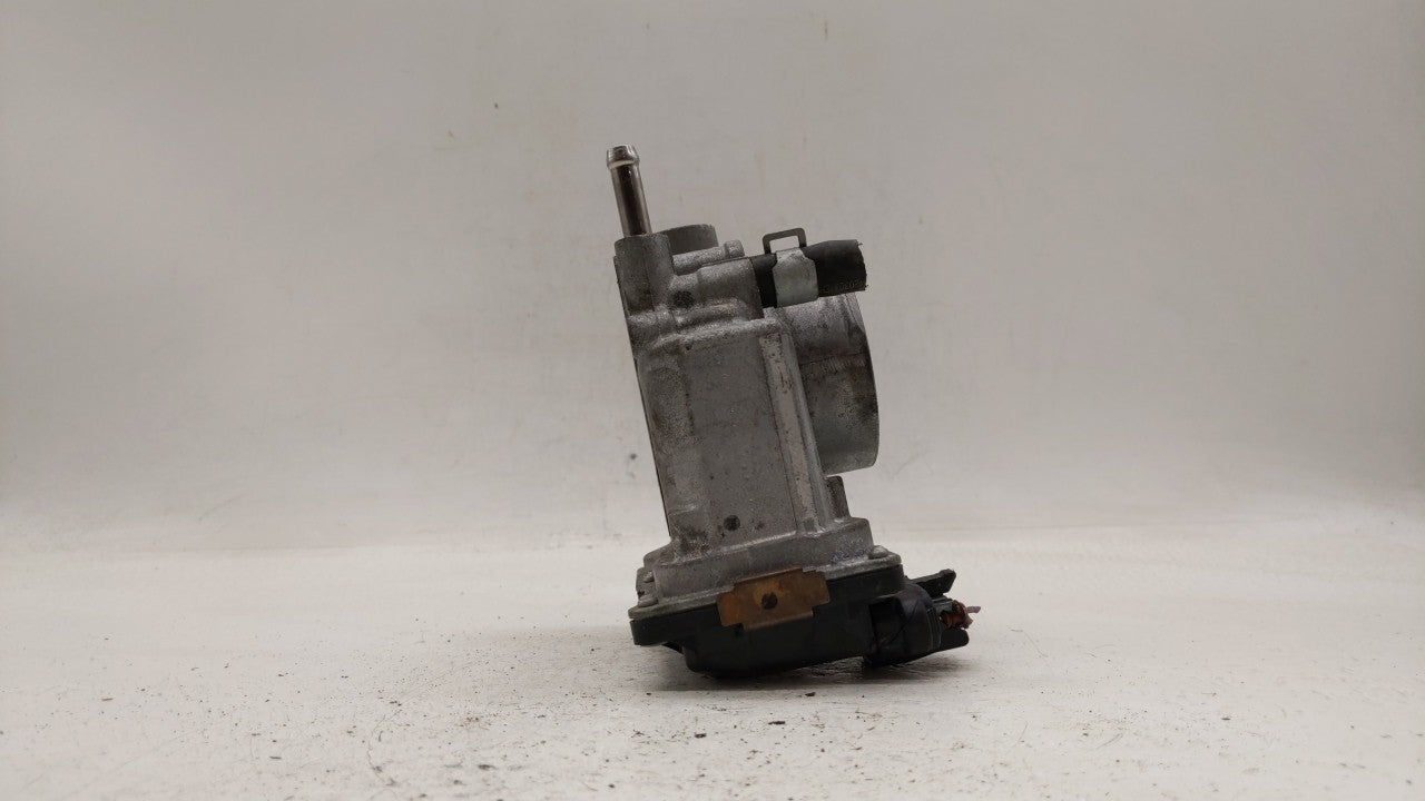 2013-2019 Nissan Sentra Throttle Body P/N:3RA60-01 E 3RA60-01 D, 3RA60-01 B Fits Fits 2013 2014 2015 2016 2017 2018 2019 OEM
