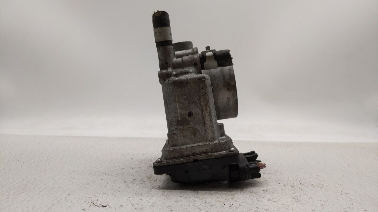 2013-2019 Nissan Sentra Throttle Body P/N:3RA60-01 C 3RA60-01 E, 3RA60-01 D Fits Fits 2013 2014 2015 2016 2017 2018 2019 OEM