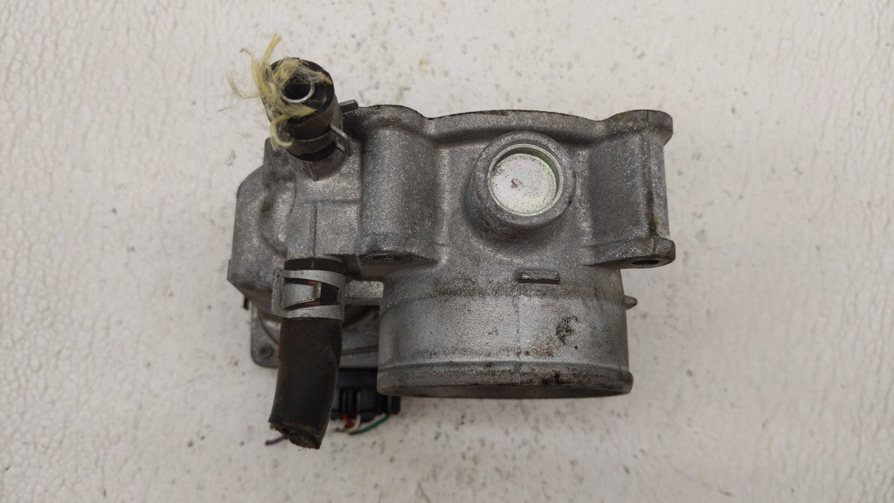 2013-2019 Nissan Sentra Throttle Body P/N:3RA60-01 C 3RA60-01 E, 3RA60-01 D Fits Fits 2013 2014 2015 2016 2017 2018 2019 OEM