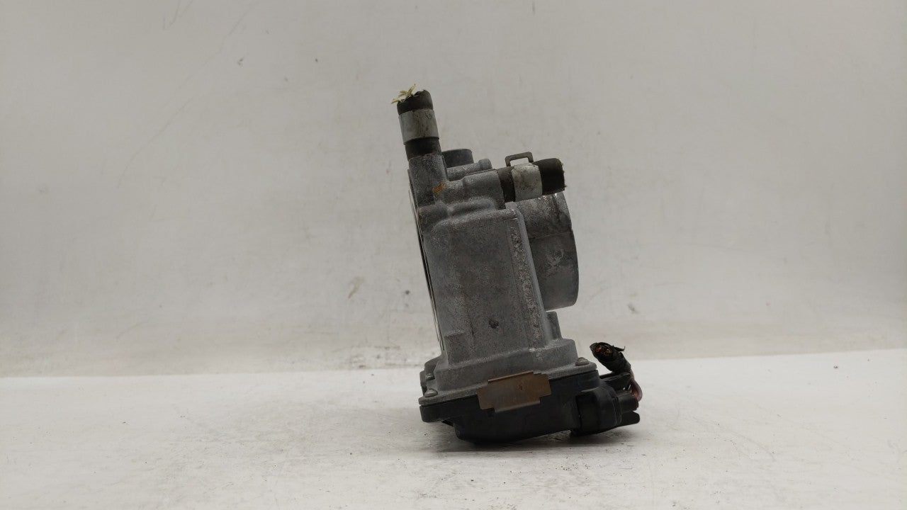 2013-2019 Nissan Sentra Throttle Body P/N:3RA60-01 C 3RA60-01 E, 3RA60-01 D Fits Fits 2013 2014 2015 2016 2017 2018 2019 OEM