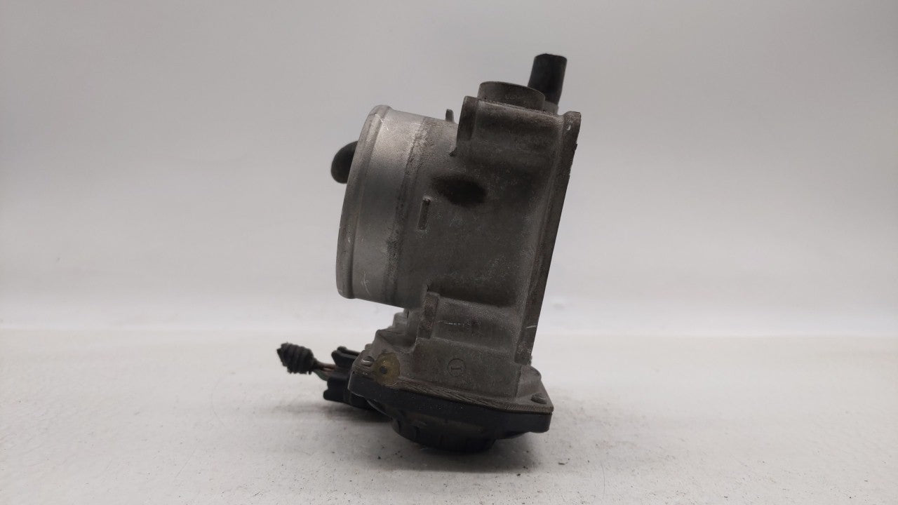 2013-2019 Nissan Sentra Throttle Body P/N:3RA60-01 C 3RA60-01 E, 3RA60-01 D Fits Fits 2013 2014 2015 2016 2017 2018 2019 OEM