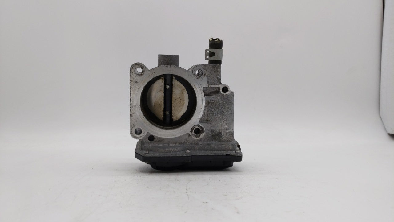 2013-2019 Nissan Sentra Throttle Body P/N:3RA60-01 C 3RA60-01 E, 3RA60-01 D Fits Fits 2013 2014 2015 2016 2017 2018 2019 OEM