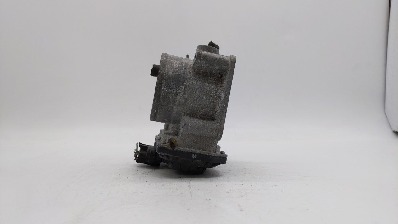 2013-2019 Nissan Sentra Throttle Body P/N:3RA60-01 C 3RA60-01 E, 3RA60-01 D Fits Fits 2013 2014 2015 2016 2017 2018 2019 OEM