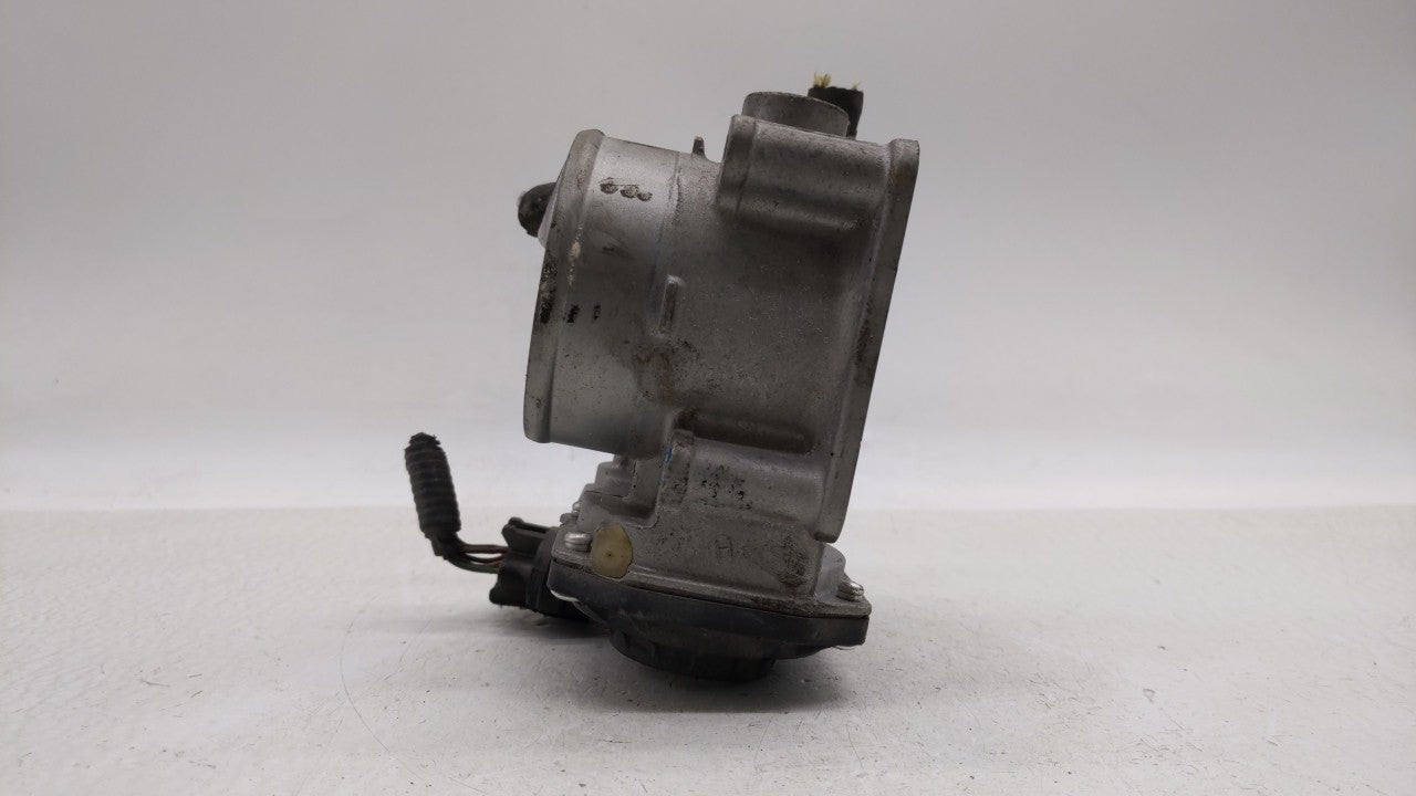 2013-2019 Nissan Sentra Throttle Body P/N:3RA60-01 C 3RA60-01 E, 3RA60-01 D Fits Fits 2013 2014 2015 2016 2017 2018 2019 OEM