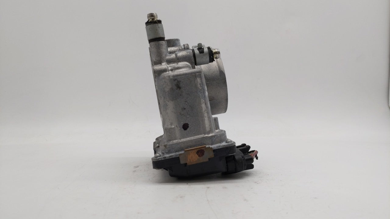 2013-2019 Nissan Sentra Throttle Body P/N:3RA60-01 C 3RA60-01 E, 3RA60-01 D Fits Fits 2013 2014 2015 2016 2017 2018 2019 OEM