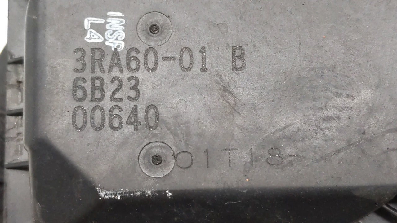 2013-2019 Nissan Sentra Throttle Body P/N:3RA60-01 C 3RA60-01 E, 3RA60-01 D Fits Fits 2013 2014 2015 2016 2017 2018 2019 OEM