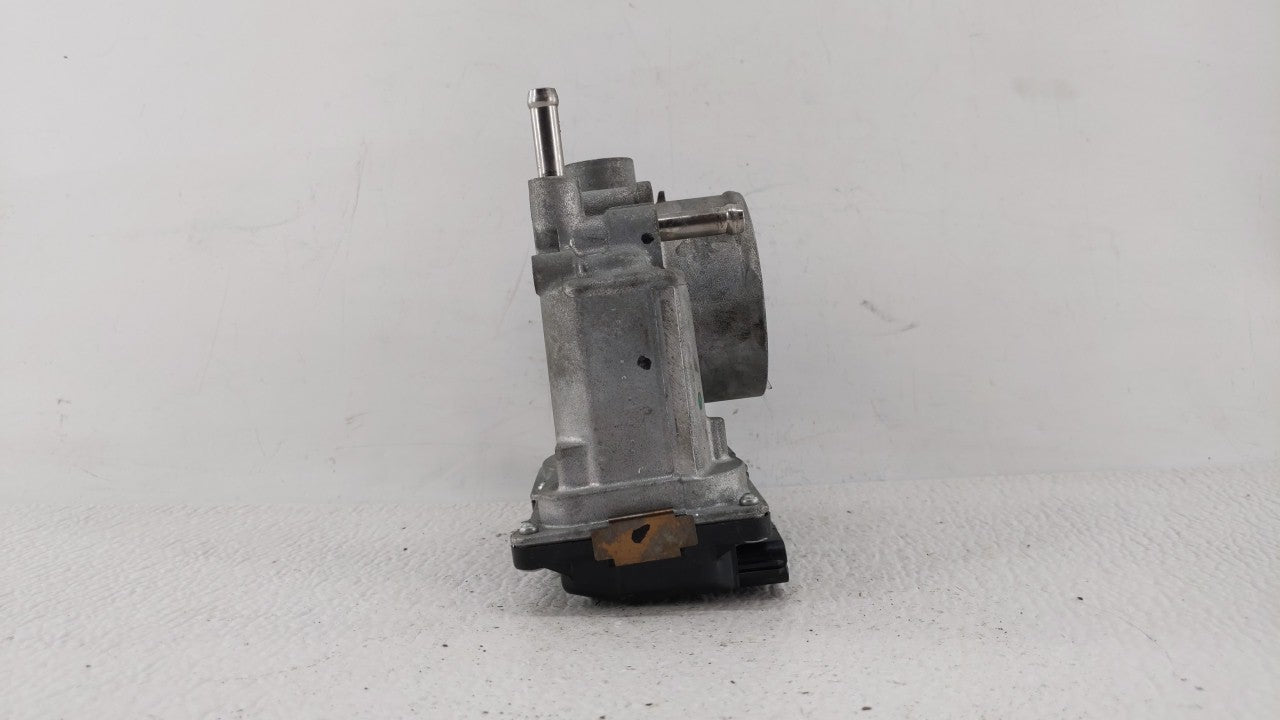 2013-2019 Nissan Sentra Throttle Body P/N:3RA60-01 C 3RA60-01 E, 3RA60-01 D Fits Fits 2013 2014 2015 2016 2017 2018 2019 OEM