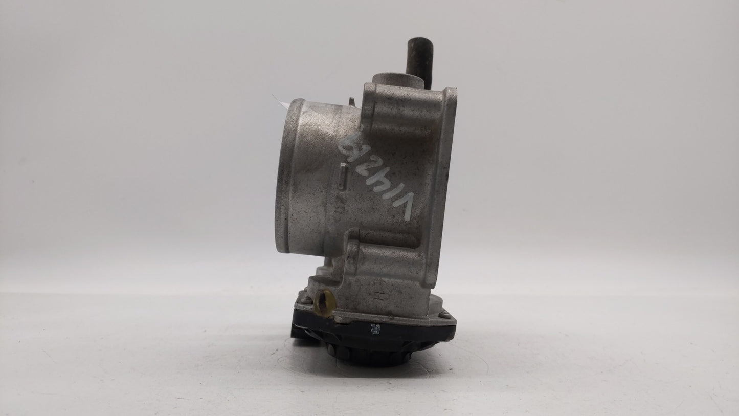 2013-2019 Nissan Sentra Throttle Body P/N:3RA60-01 C 3RA60-01 E, 3RA60-01 D Fits Fits 2013 2014 2015 2016 2017 2018 2019 OEM