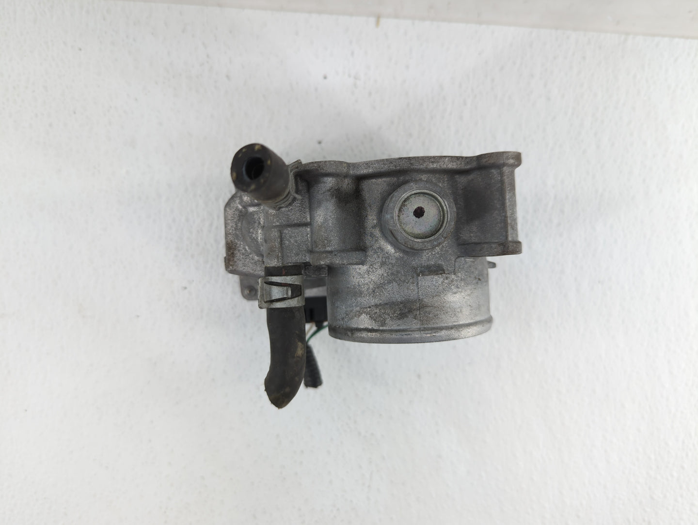 2013-2019 Nissan Sentra Throttle Body P/N:3RA60-01 C 3RA60-01 E, 3RA60-01 D Fits Fits 2013 2014 2015 2016 2017 2018 2019 OEM