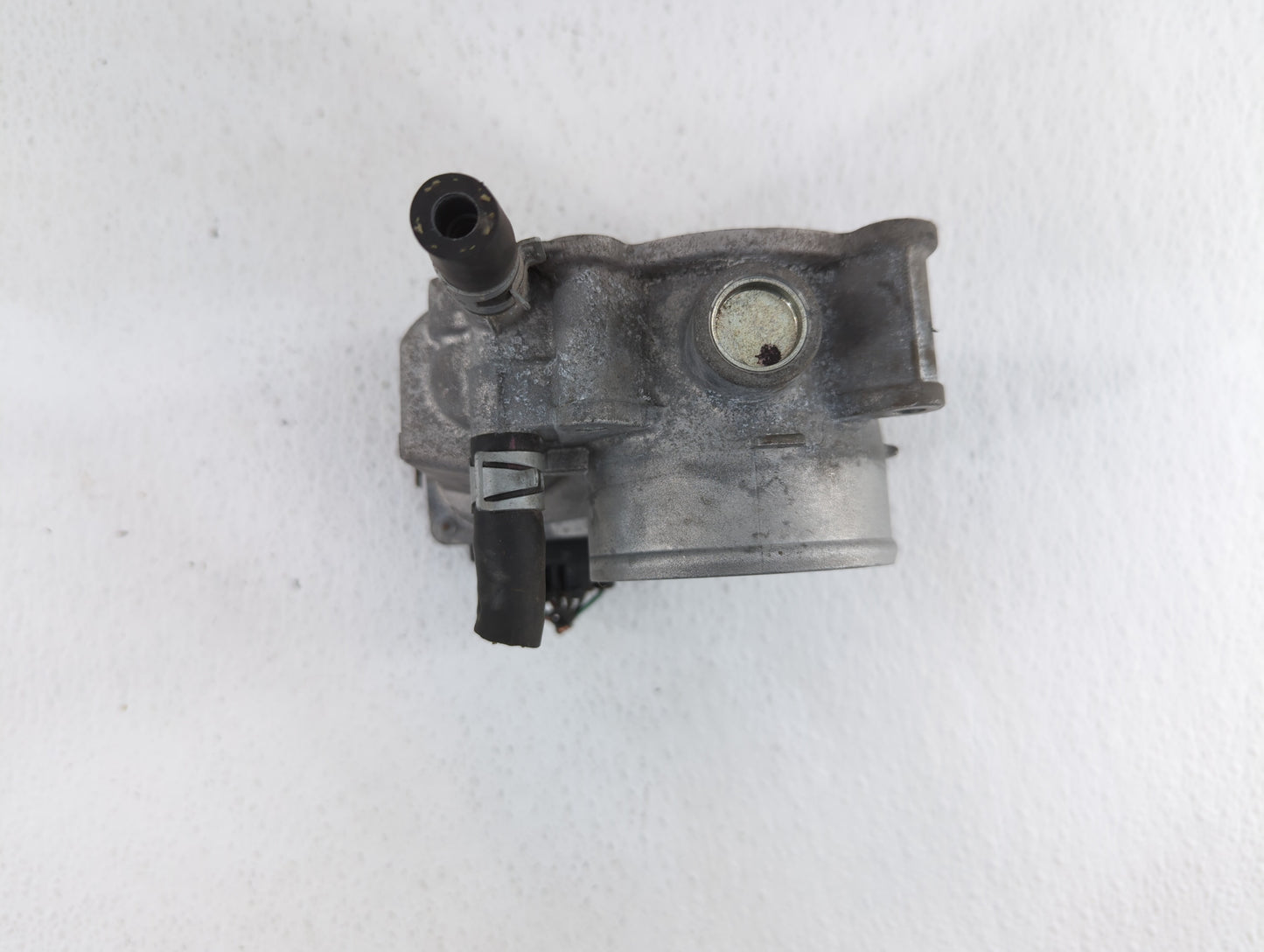 2013-2019 Nissan Sentra Throttle Body P/N:3RA60-01 C 3RA60-01 E, 3RA60-01 D Fits Fits 2013 2014 2015 2016 2017 2018 2019 OEM