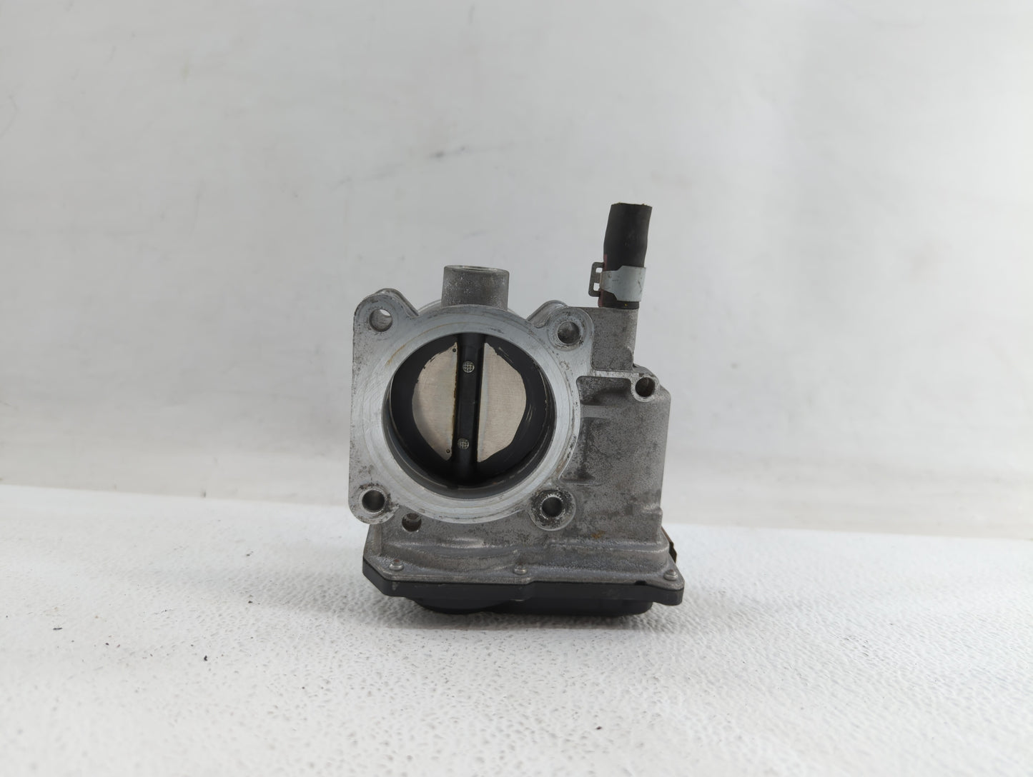 2013-2019 Nissan Sentra Throttle Body P/N:3RA60-01 C 3RA60-01 E, 3RA60-01 D Fits Fits 2013 2014 2015 2016 2017 2018 2019 OEM